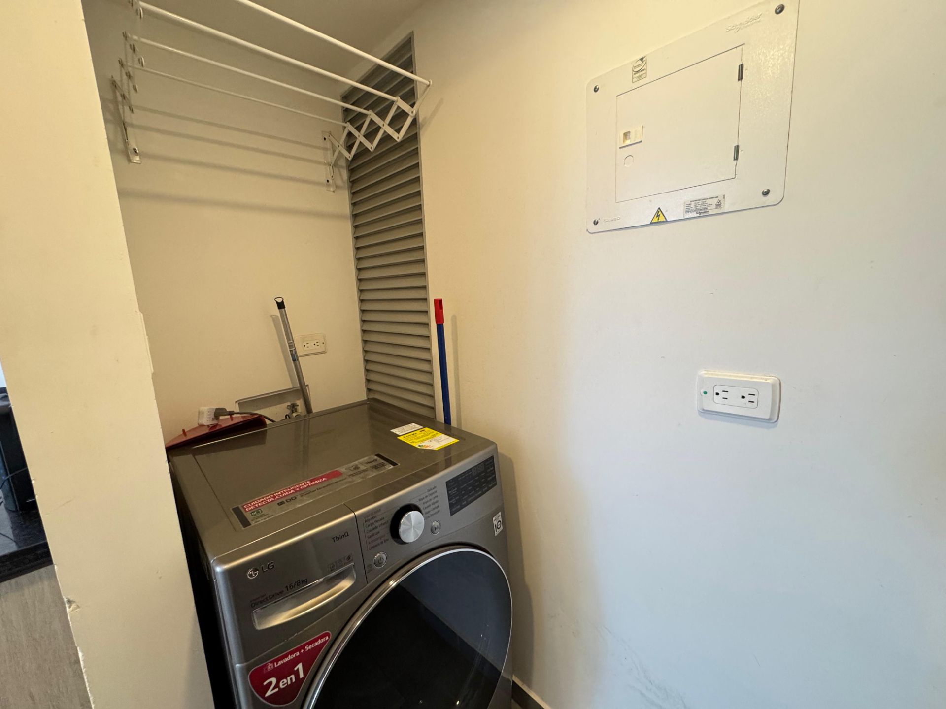 hermoso apartaestudio ave centenario alquiler mensual (21).jpg
