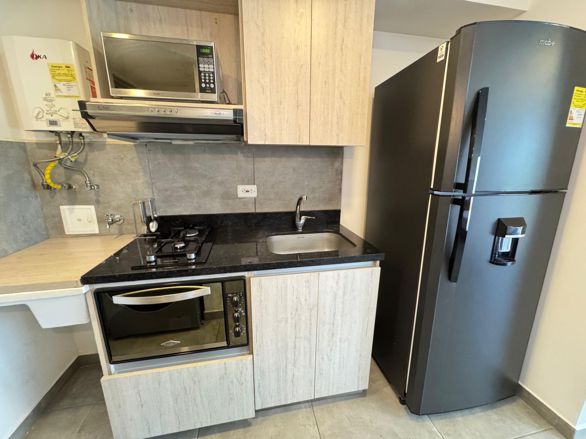 hermoso apartaestudio ave centenario alquiler mensual (18).jpg