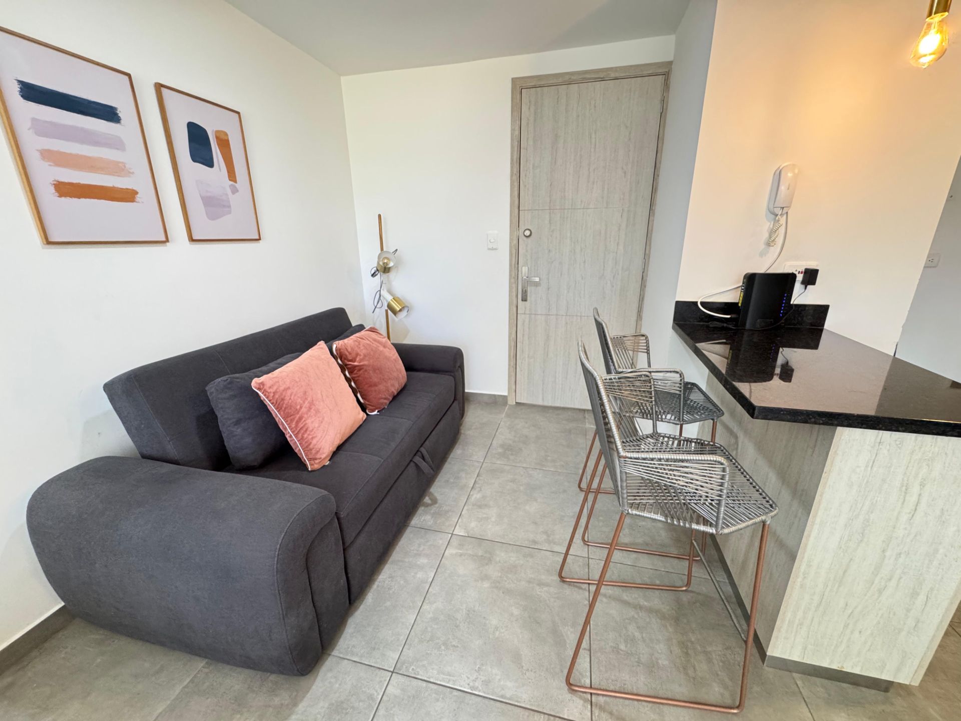 hermoso apartaestudio ave centenario alquiler mensual (24).jpg