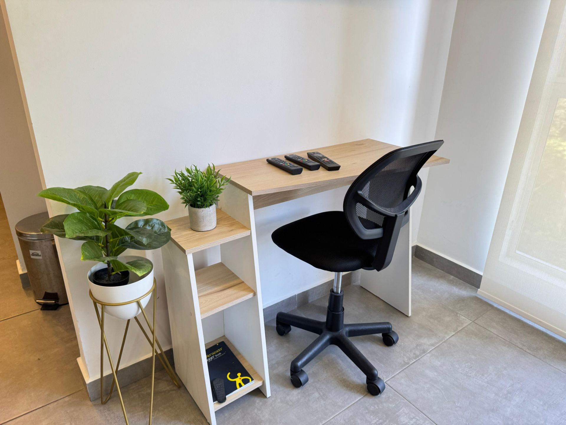 hermoso apartaestudio ave centenario alquiler mensual (27).jpg