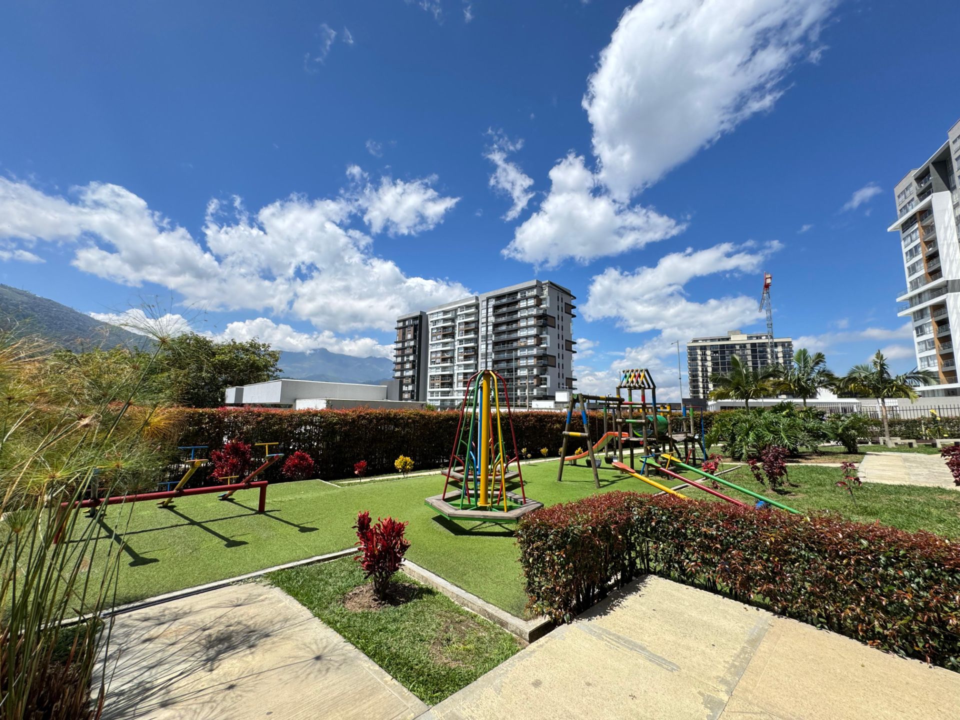 hermoso apartaestudio ave centenario alquiler mensual (33).jpg