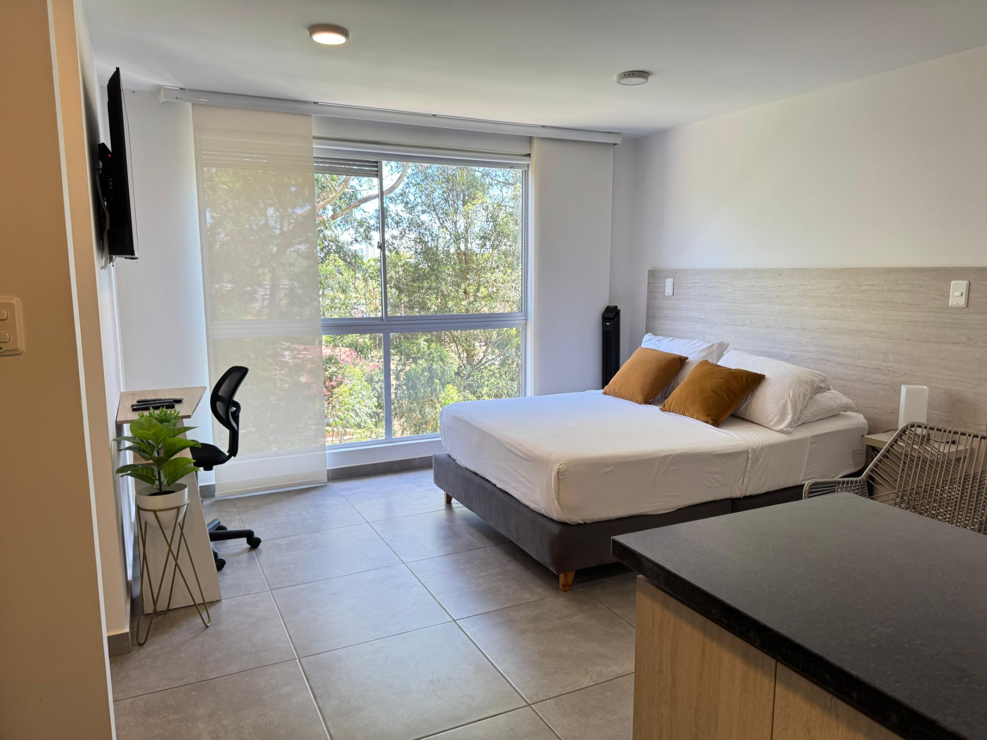 hermoso apartaestudio ave centenario alquiler mensual (41).jpg