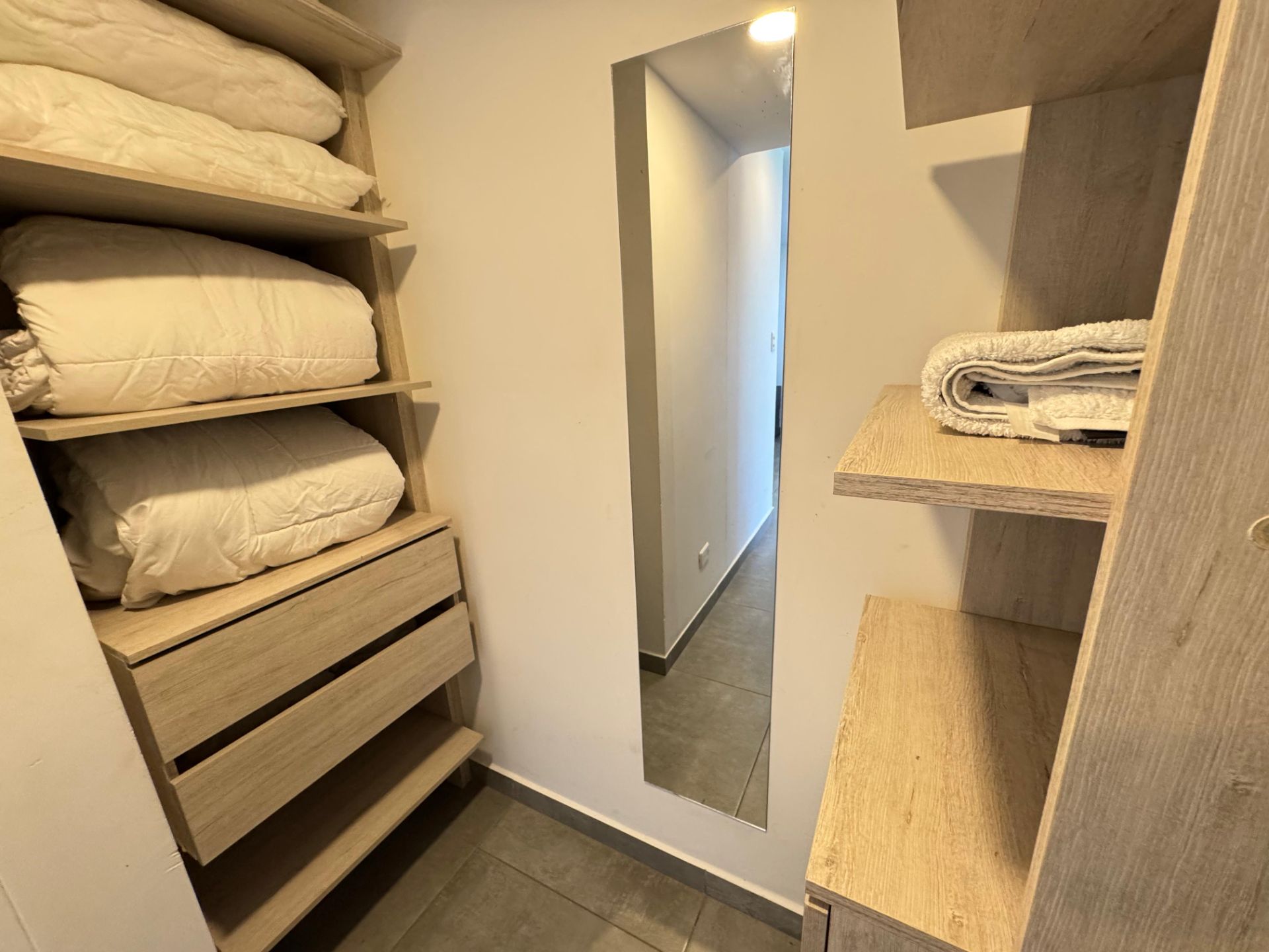 hermoso apartaestudio ave centenario alquiler mensual (43).jpg