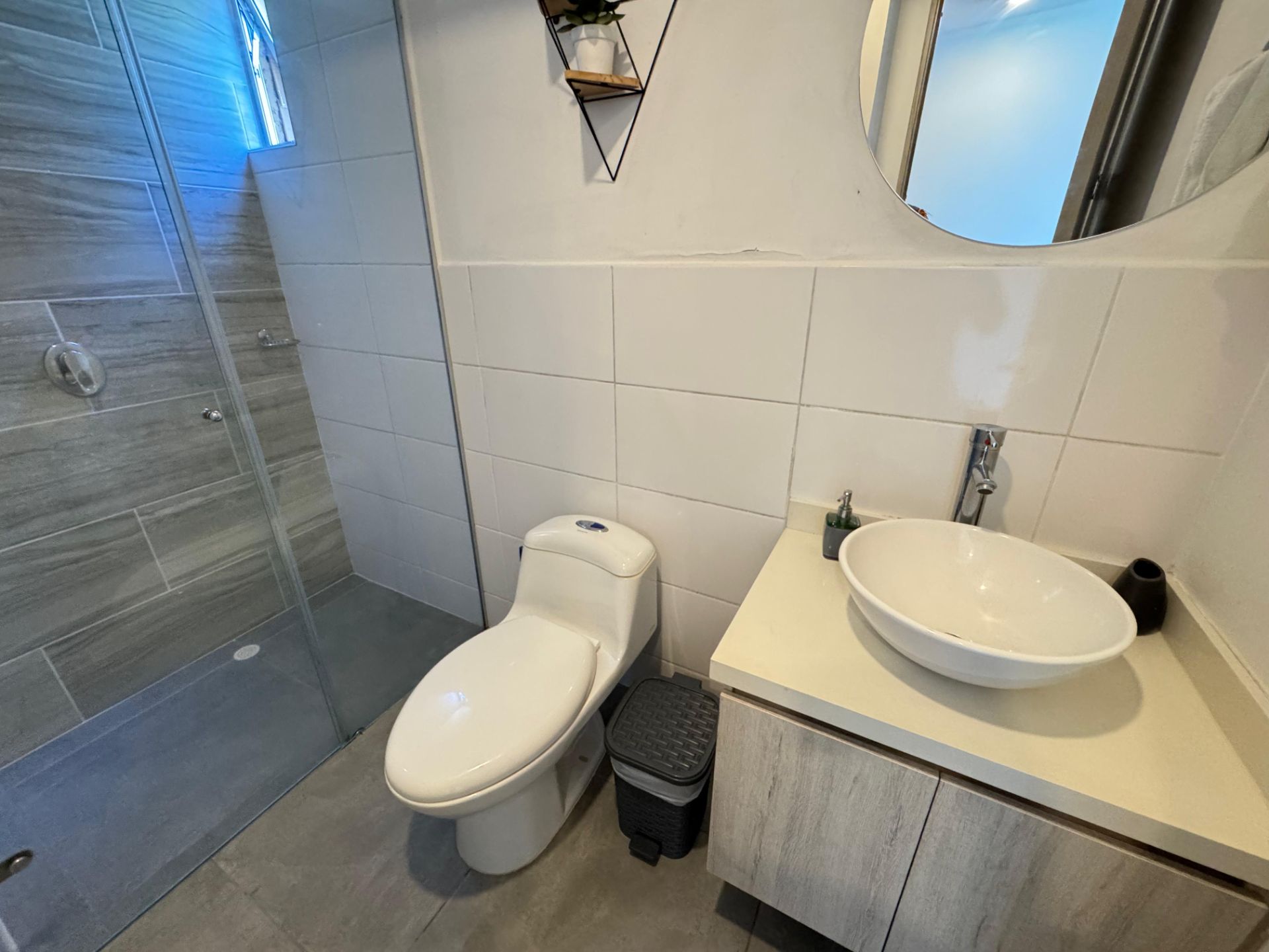 hermoso apartaestudio ave centenario alquiler mensual (46).jpg