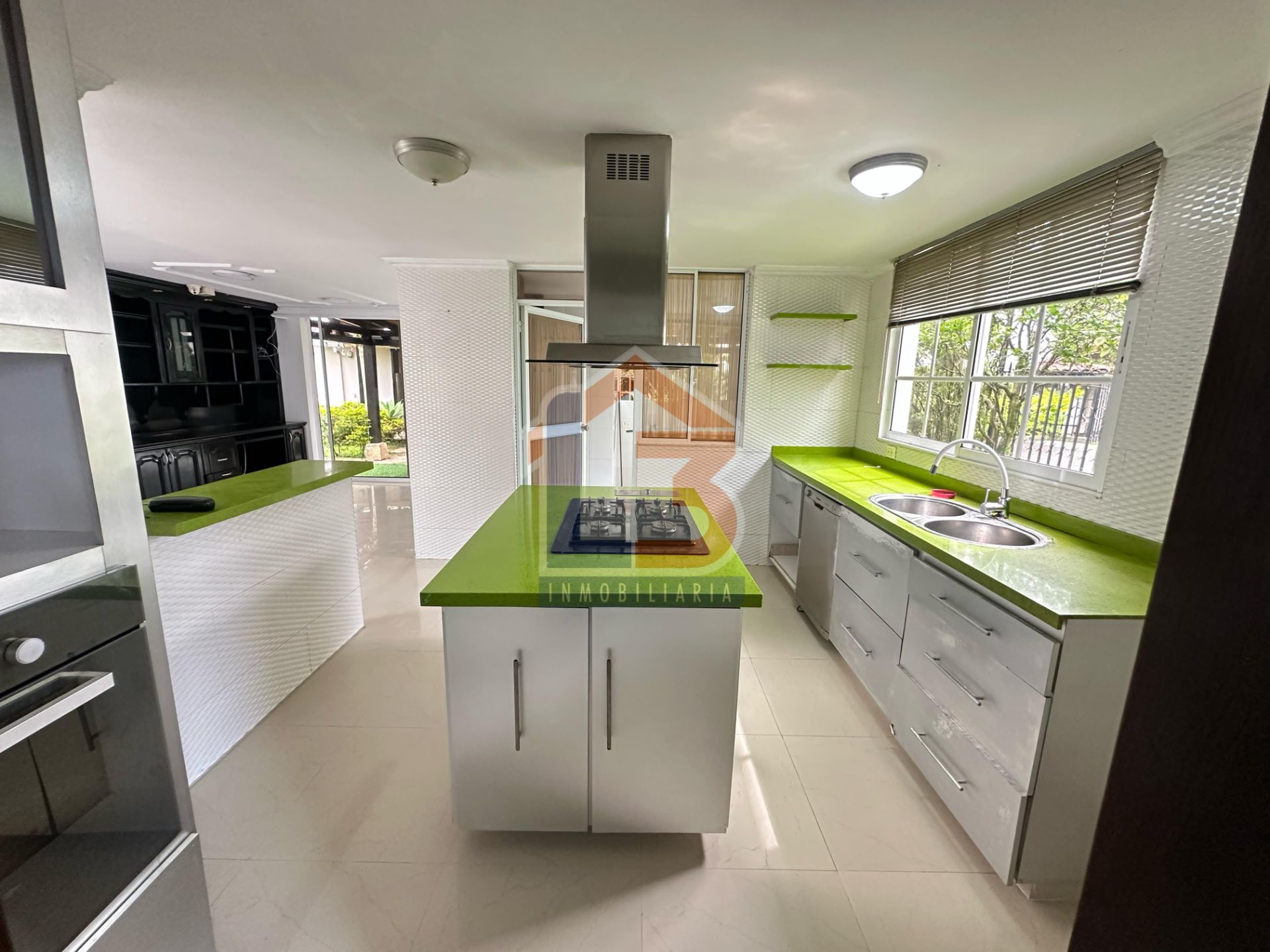 SE VENDE CASA AV. 19 NORTE  8..jpg