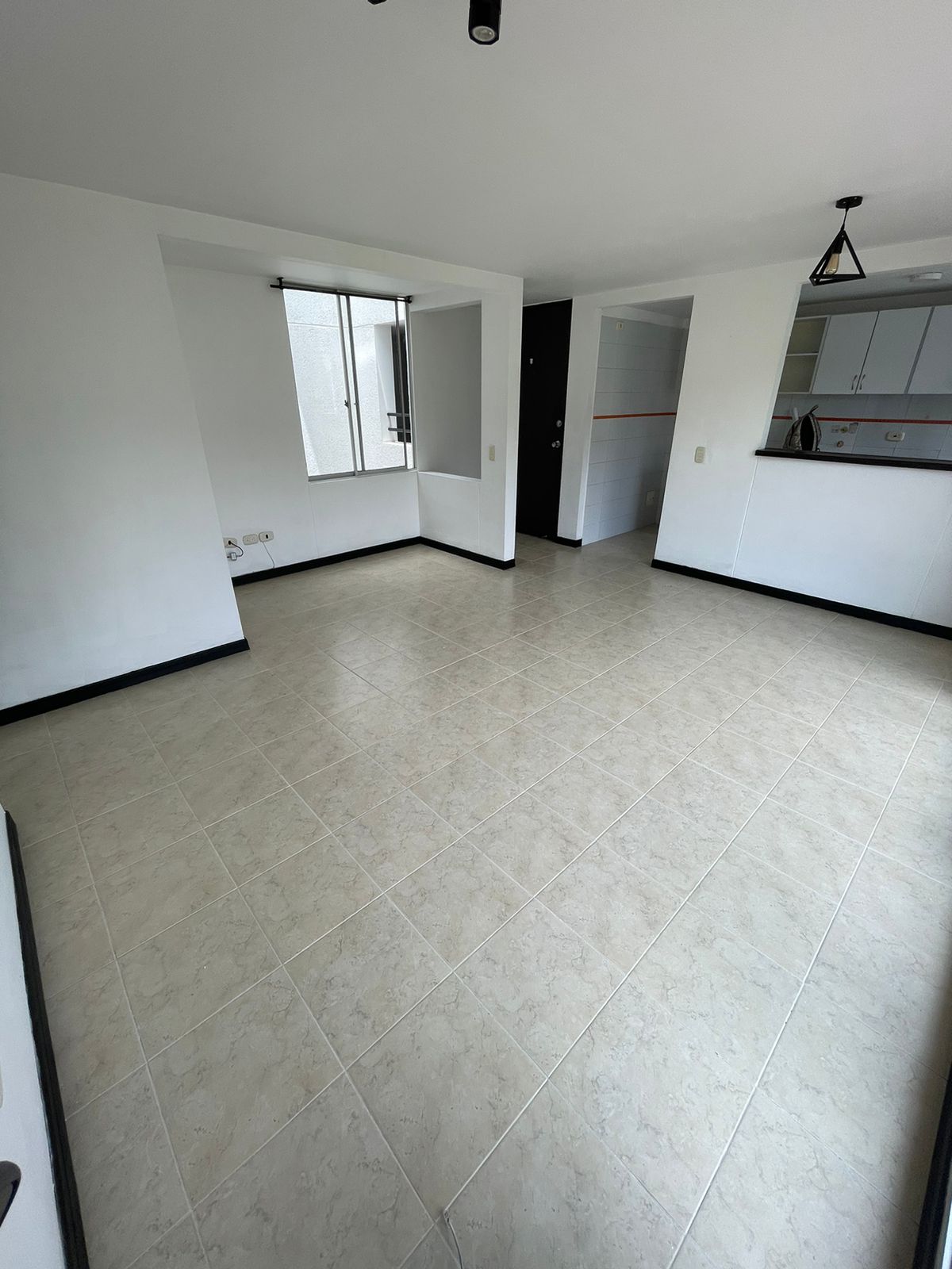 SE VENDE APTO SENDEROS DE UNICENTRO 2..jpg