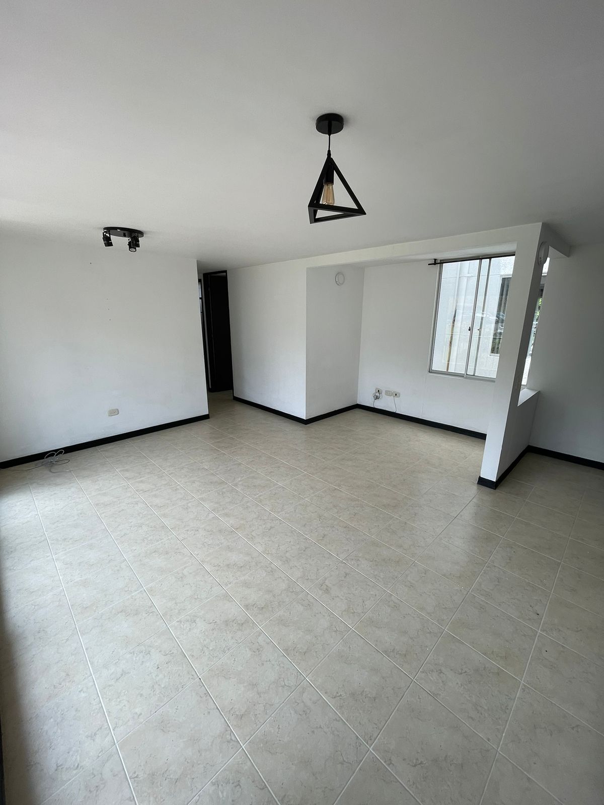 SE VENDE APTO SENDEROS DE UNICENTRO 4..jpg