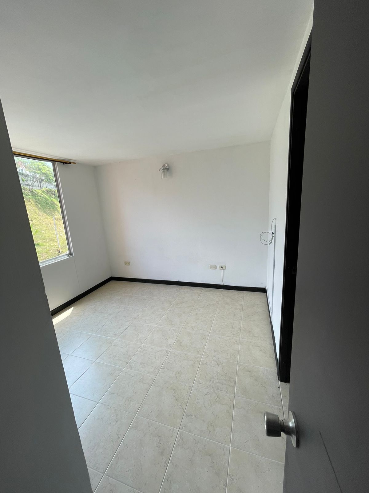 SE VENDE APTO SENDEROS DE UNICENTRO 6..jpg