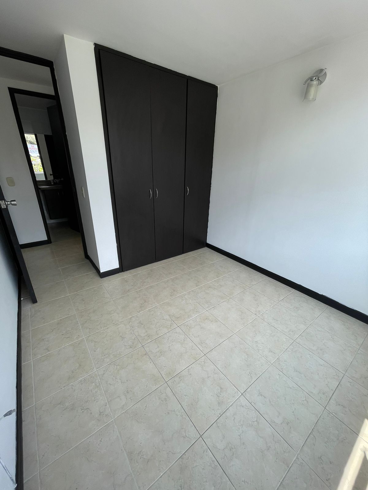 SE VENDE APTO SENDEROS DE UNICENTRO 8..jpg
