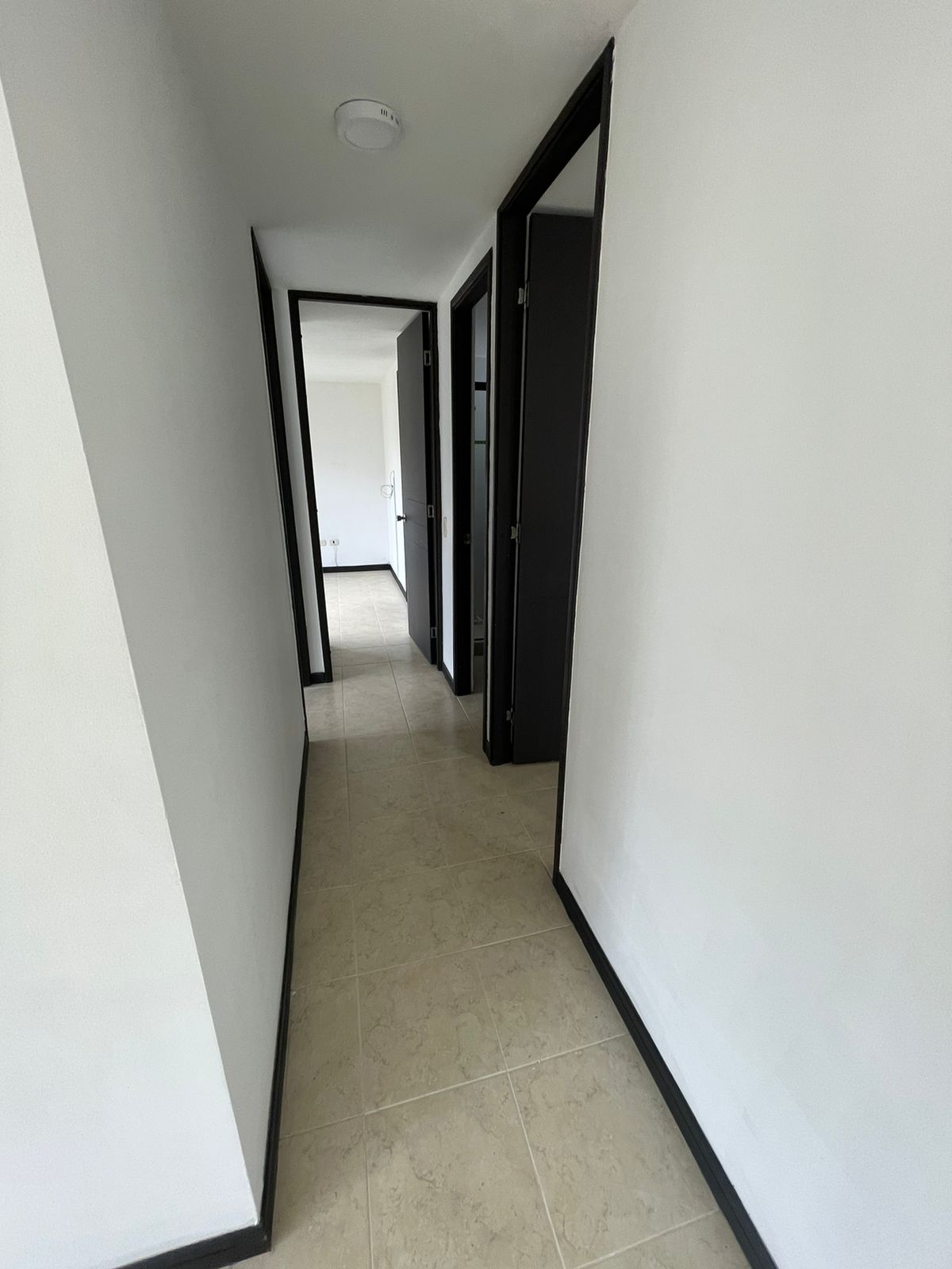 SE VENDE APTO SENDEROS DE UNICENTRO 14..jpg