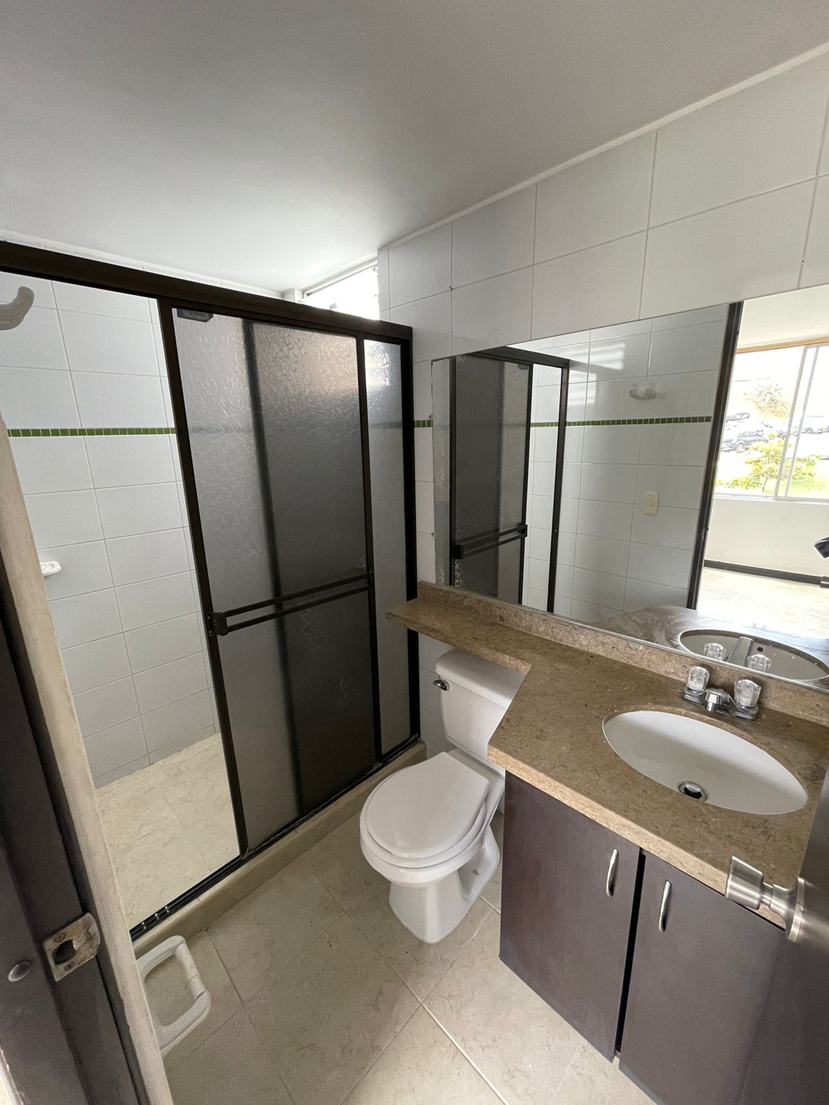 SE VENDE APTO SENDEROS DE UNICENTRO 23..jpg