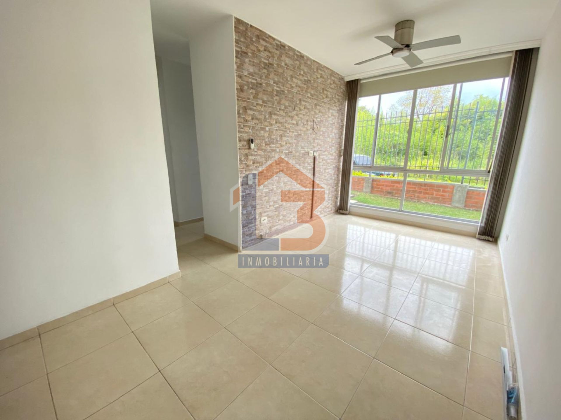 SE VENDE APTO EN LA SALIDA A TEBAIDA  (1).jpg