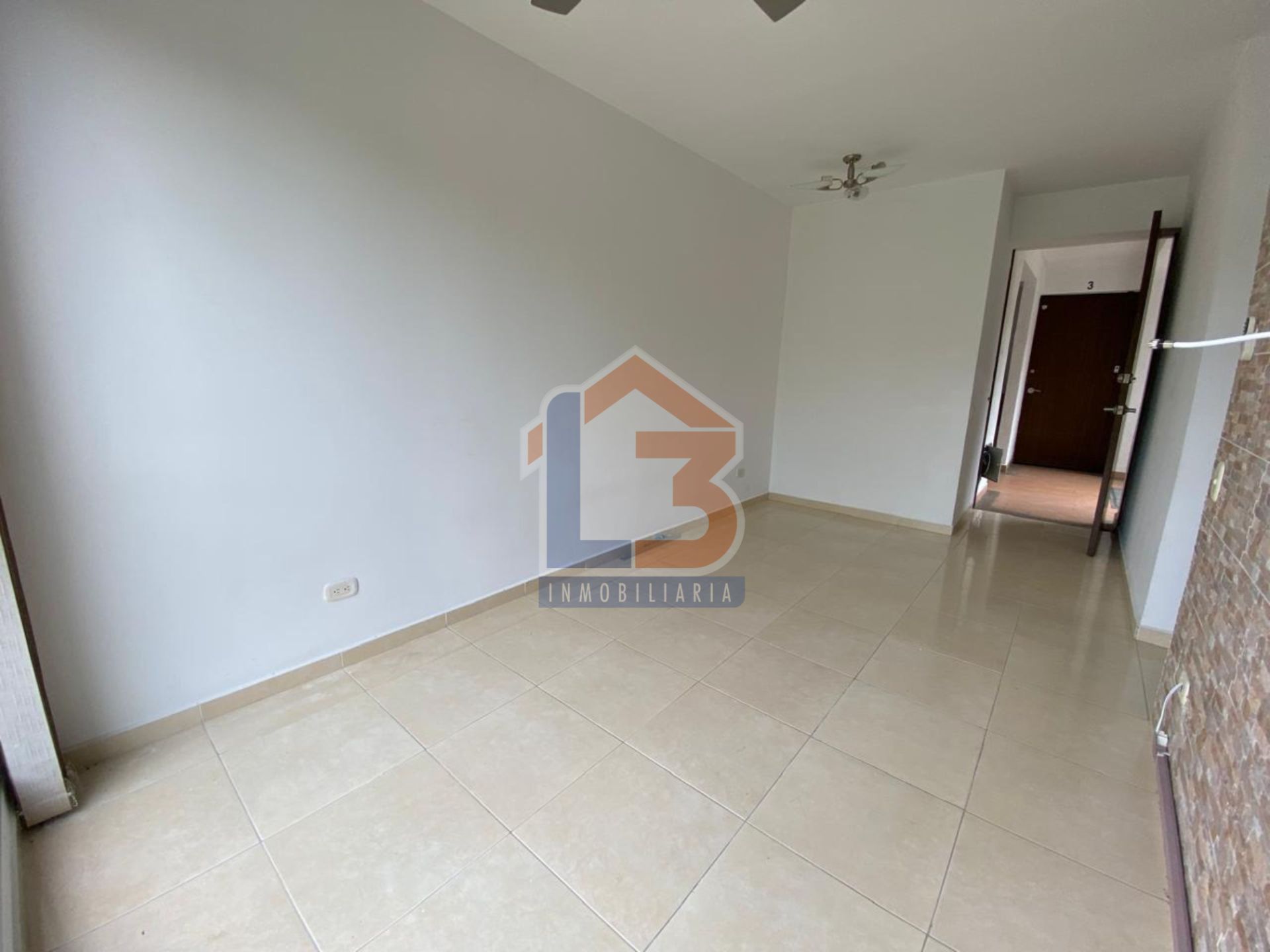 SE VENDE APTO EN LA SALIDA A TEBAIDA  (3).jpg