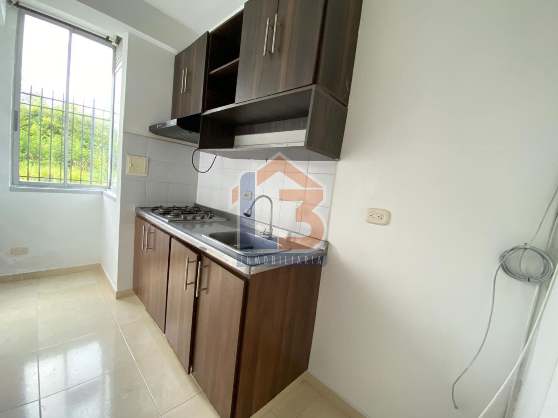 SE VENDE APTO EN LA SALIDA A TEBAIDA  (4).jpg