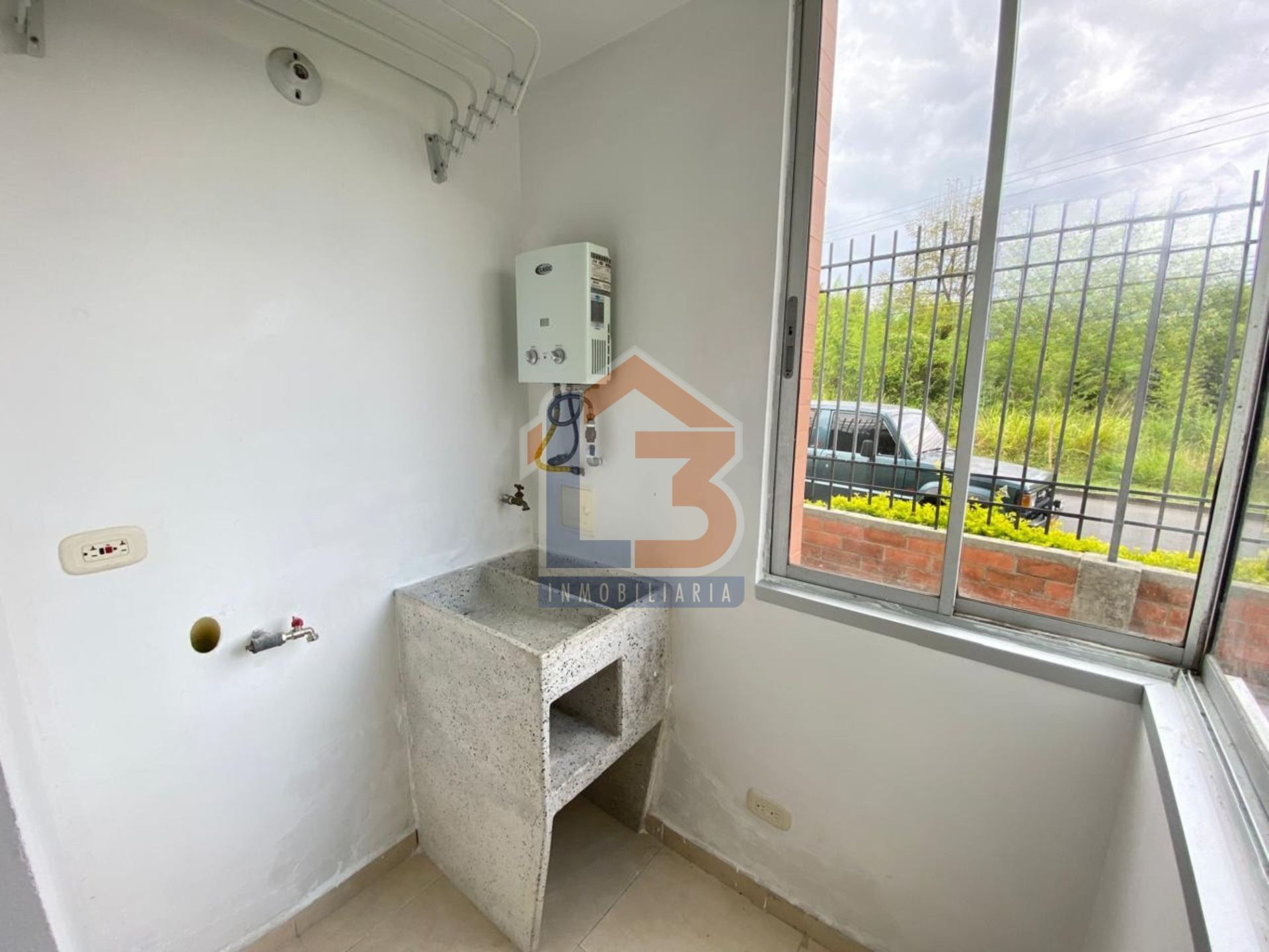 SE VENDE APTO EN LA SALIDA A TEBAIDA  (20).jpg