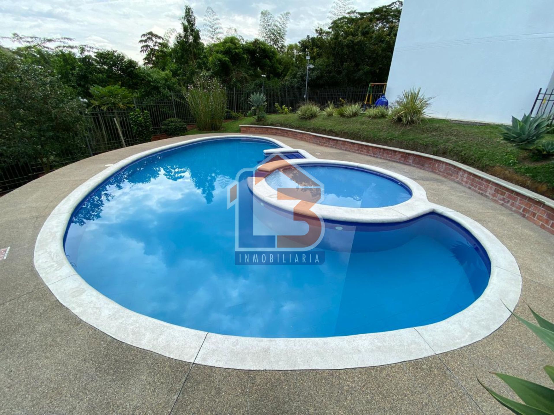 SE VENDE APTO EN LA SALIDA A TEBAIDA  (29).jpg
