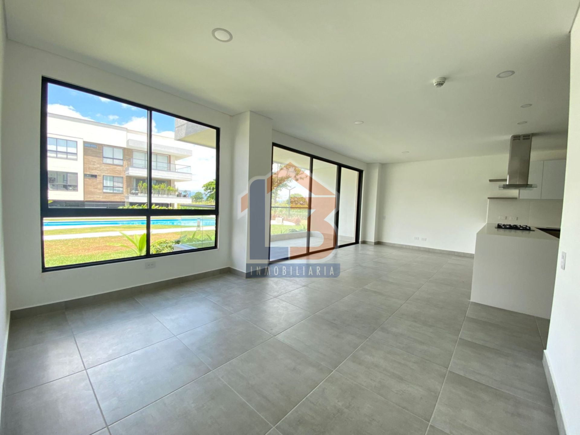 SE VENDE APTO EN EL CAIMO (2).jpg