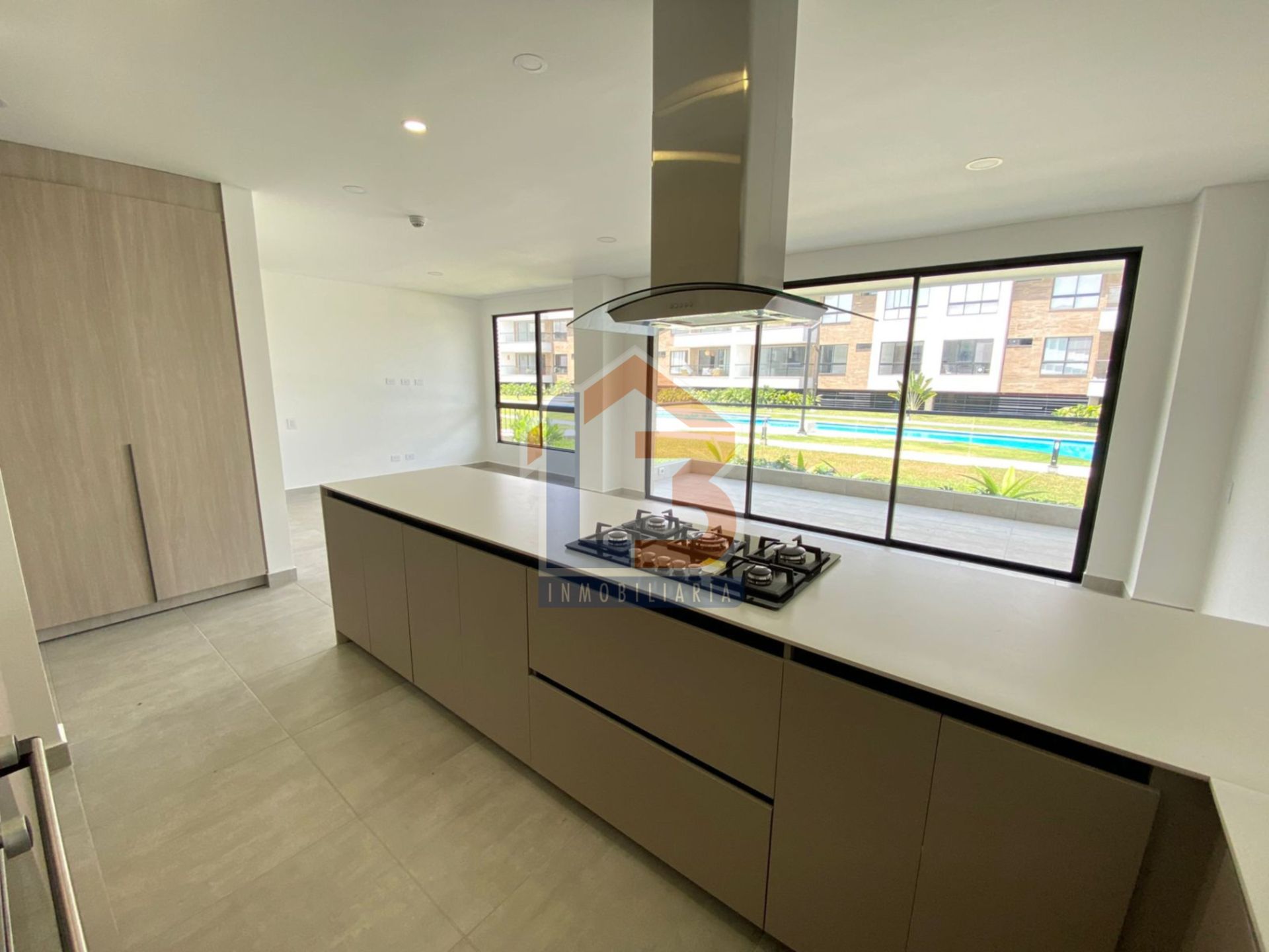 SE VENDE APTO EN EL CAIMO (10).jpg