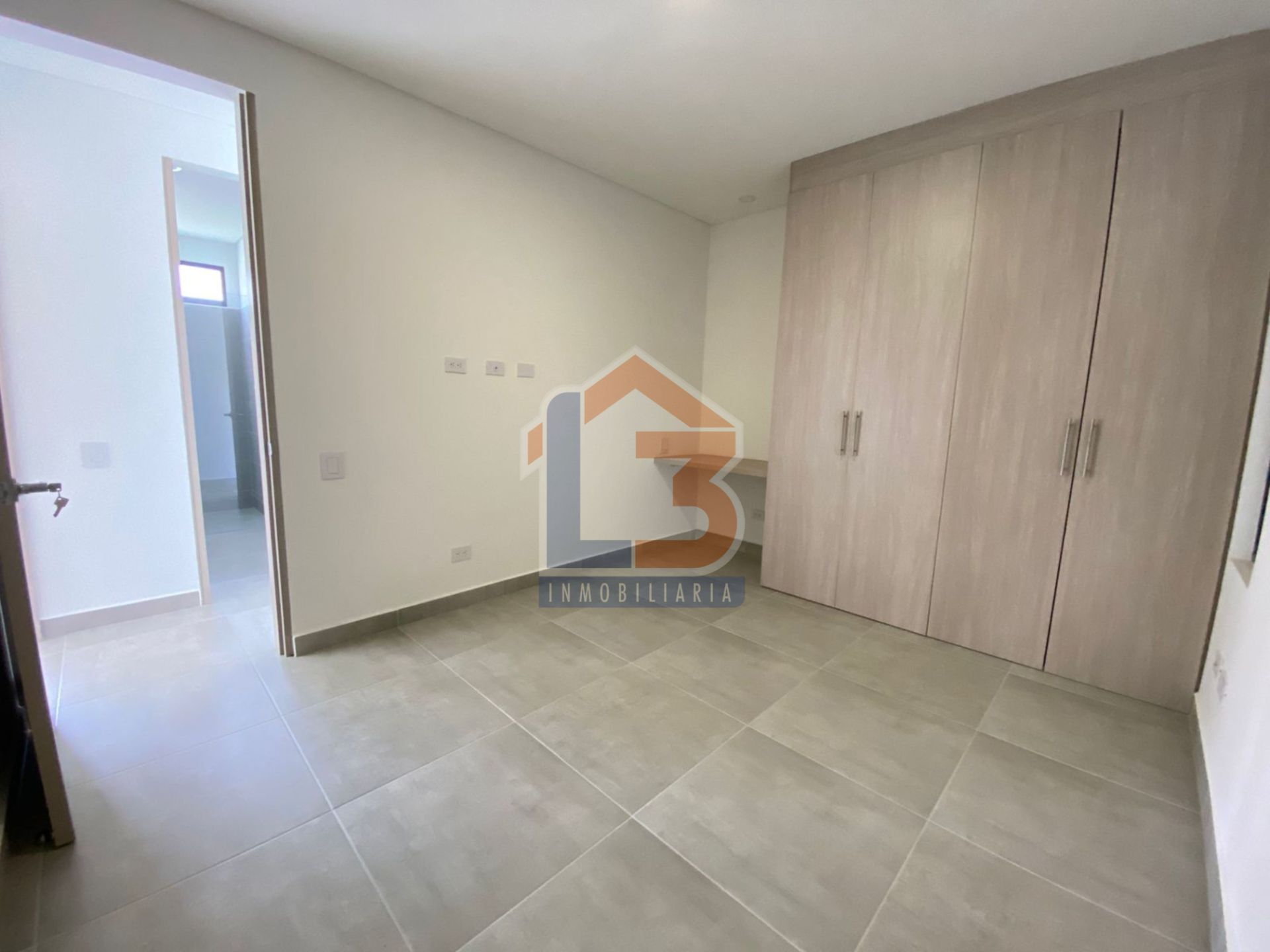 SE VENDE APTO EN EL CAIMO (18).jpg