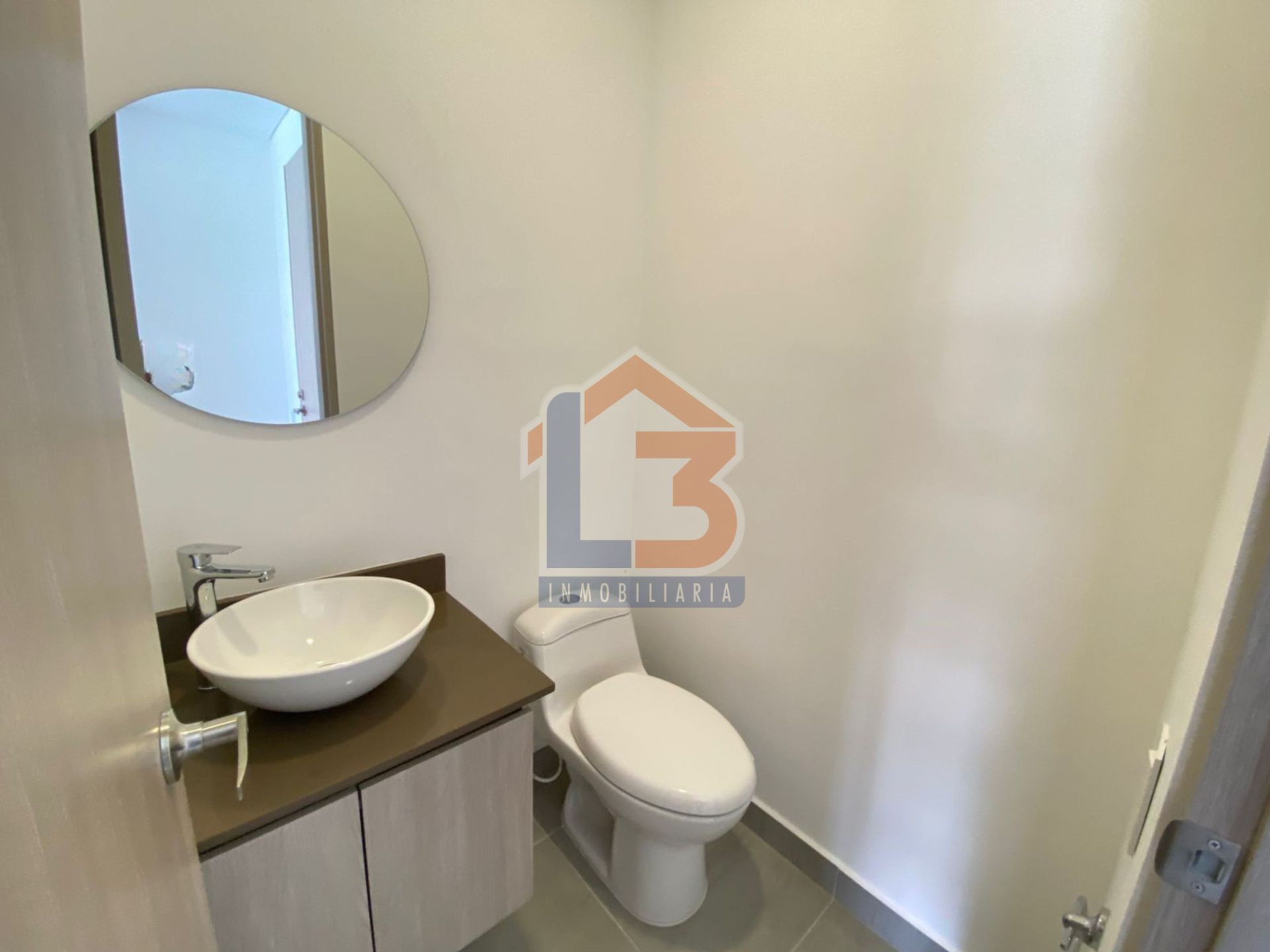 SE VENDE APTO EN EL CAIMO (20).jpg