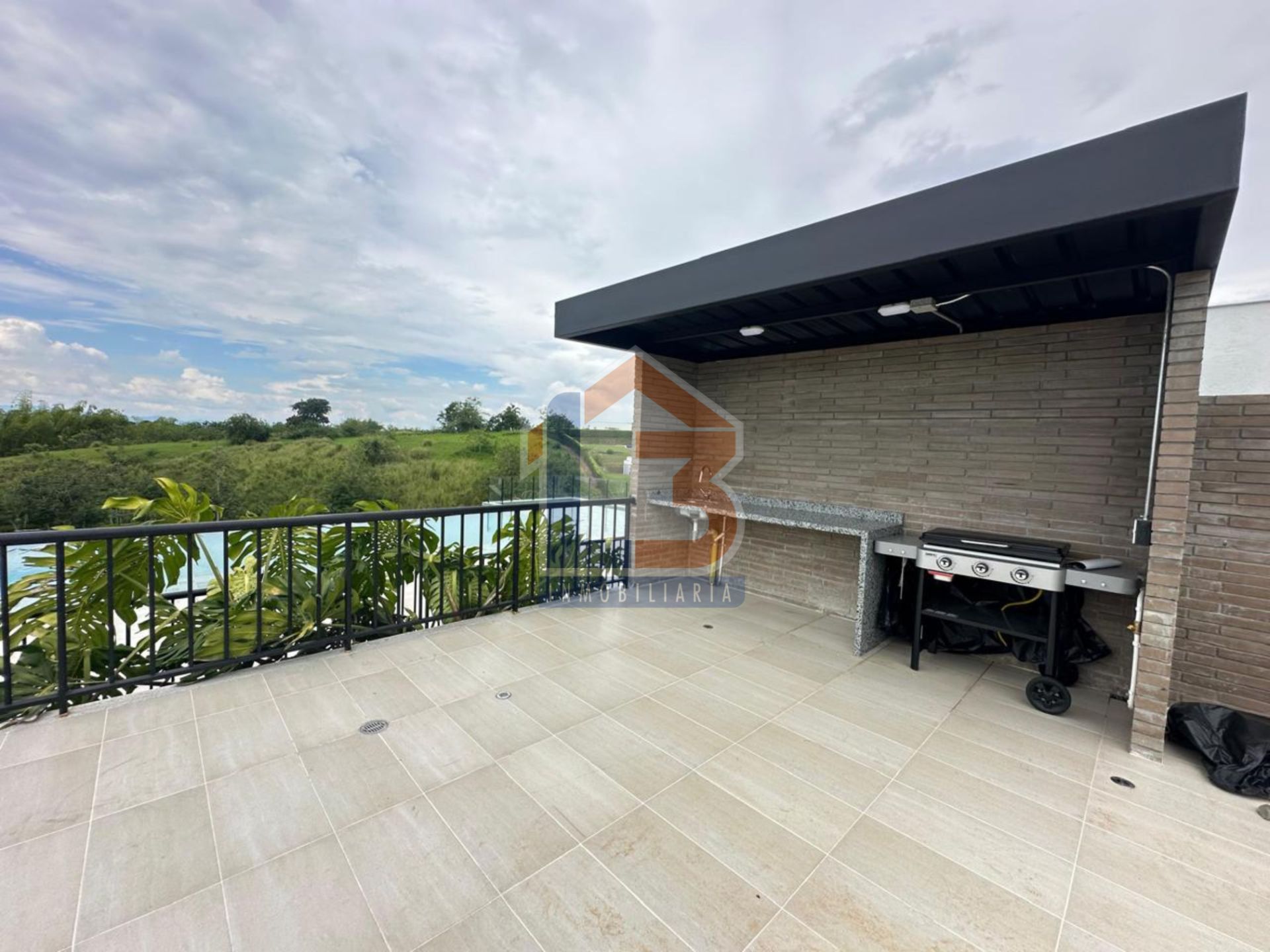 SE VENDE APTO EN EL CAIMO (23).jpg