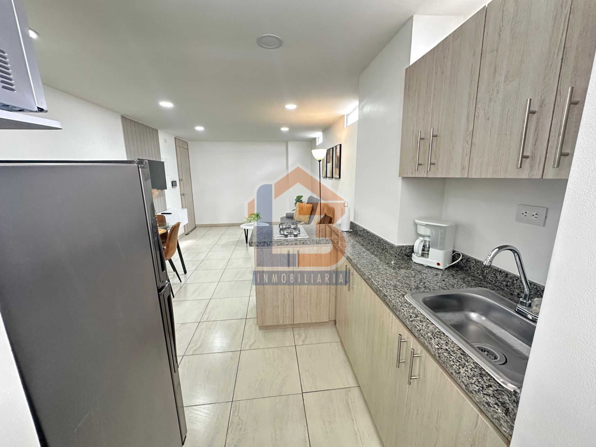 APARTAESTUDIO ORO NEGRO  (13).jpg