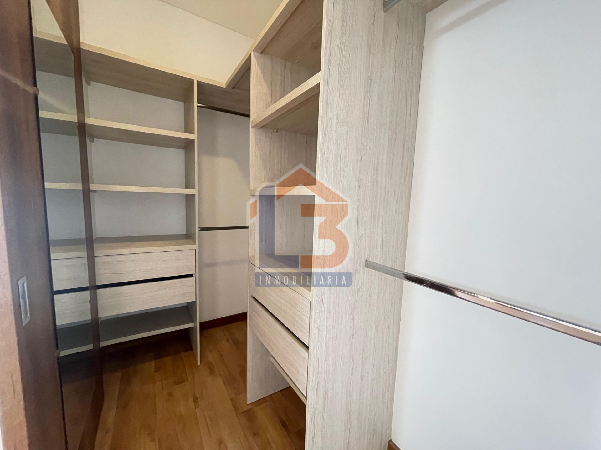 APARTA SUITE NUEVA CECILIA  (7).jpg