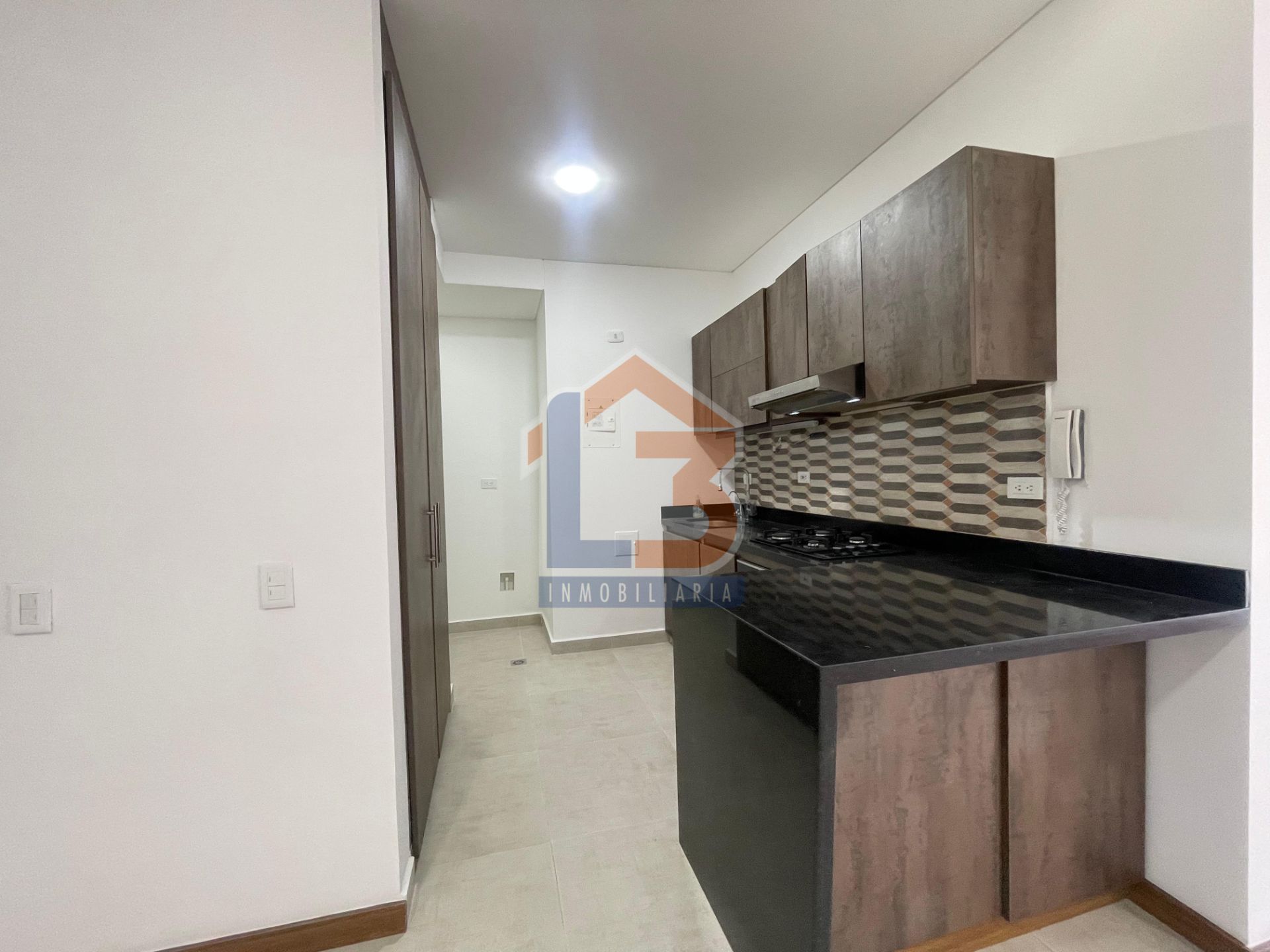 APARTA SUITE NUEVA CECILIA  (11).jpg