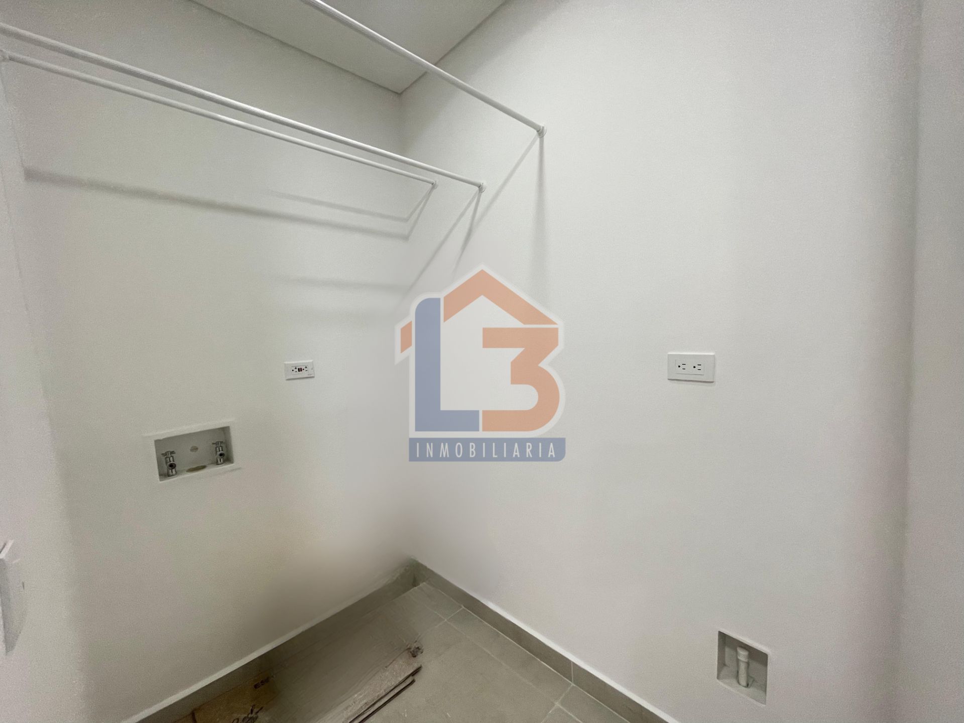 APARTA SUITE NUEVA CECILIA  (18).jpg