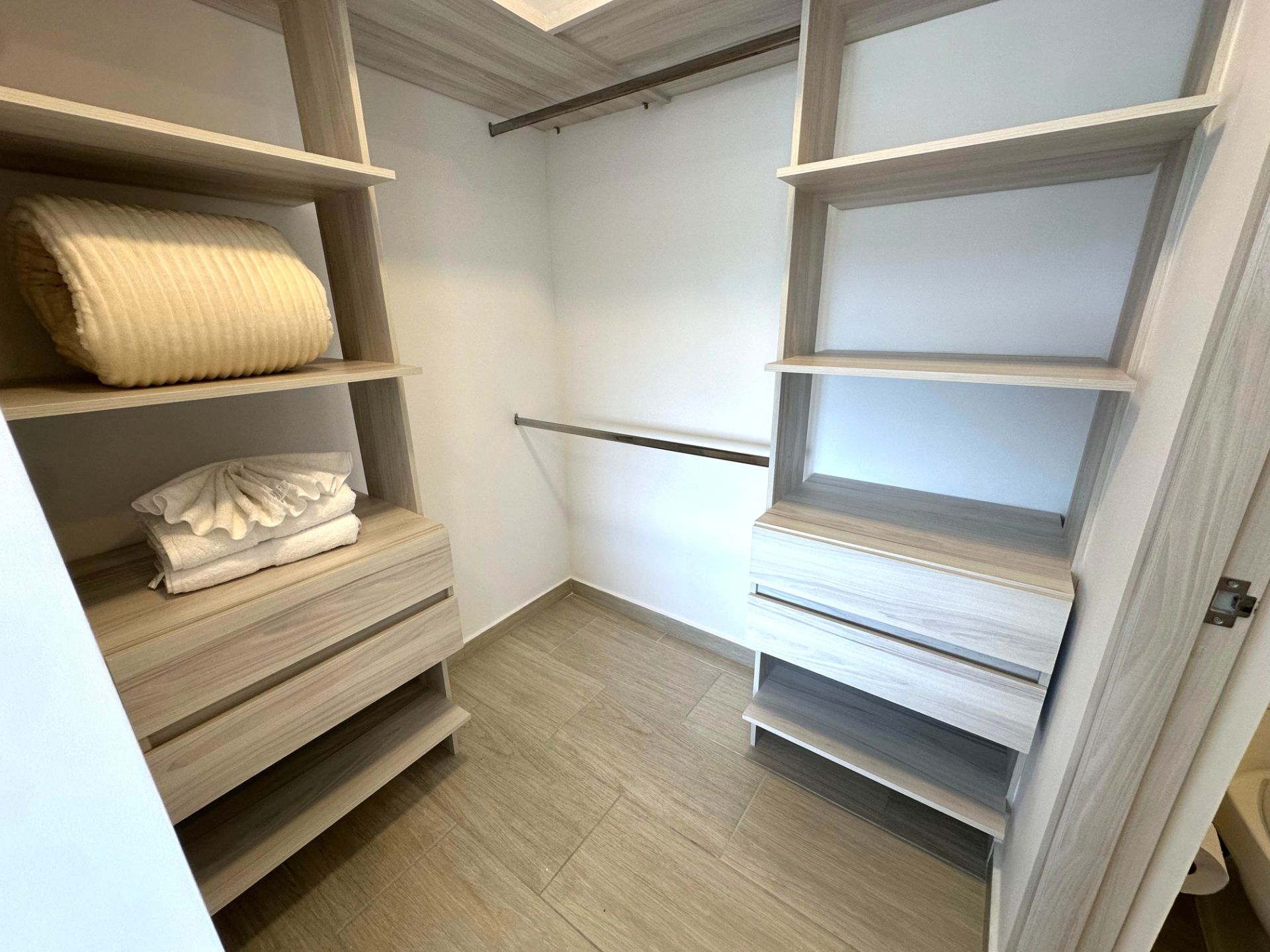 apartamento en laureles alquiler por noches y por mes  (5).jpg