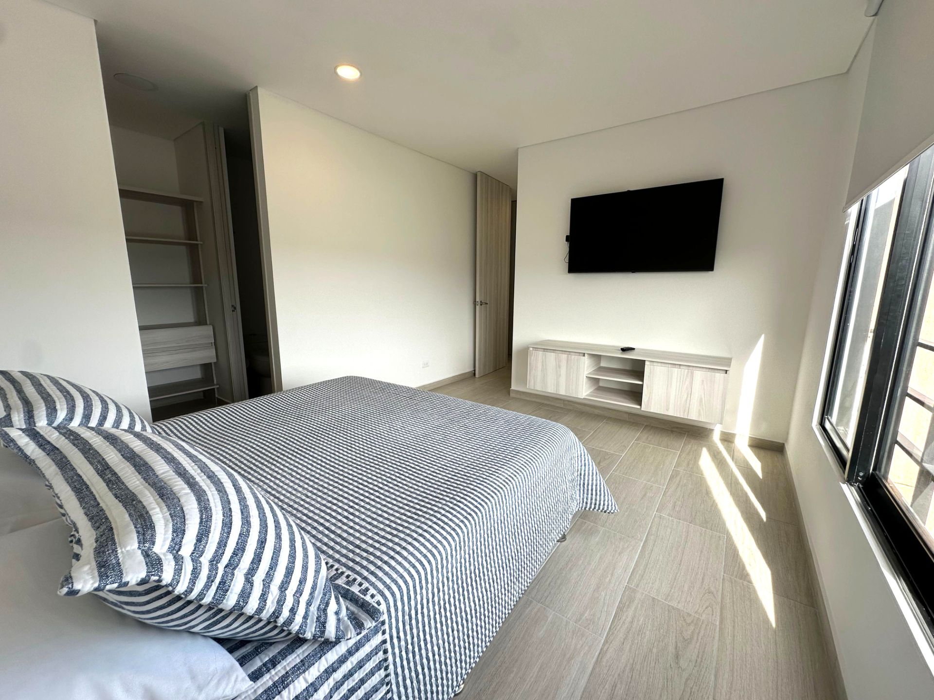 apartamento en laureles alquiler por noches y por mes  (7).jpg