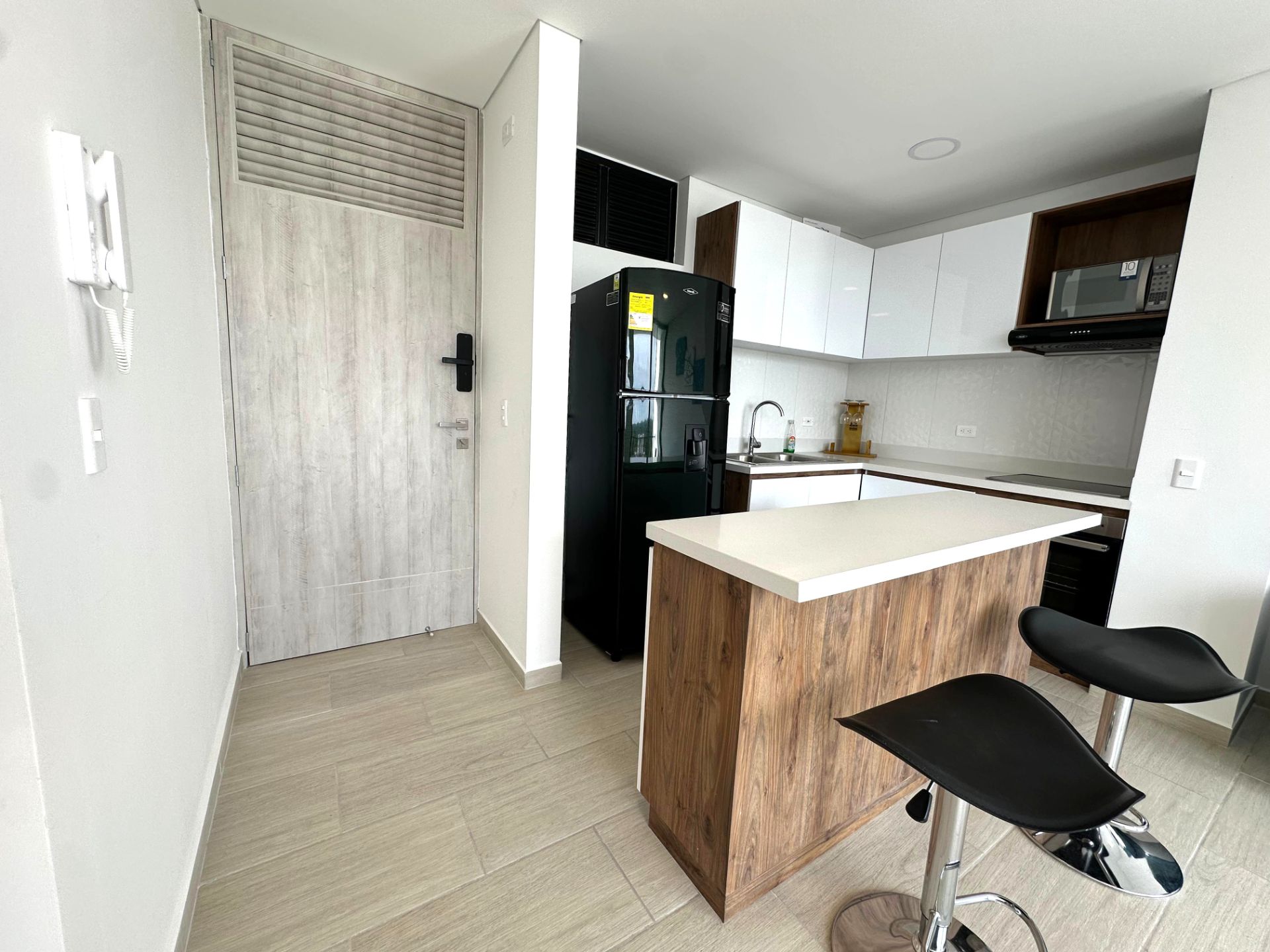 apartamento en laureles alquiler por noches y por mes  (18).jpg