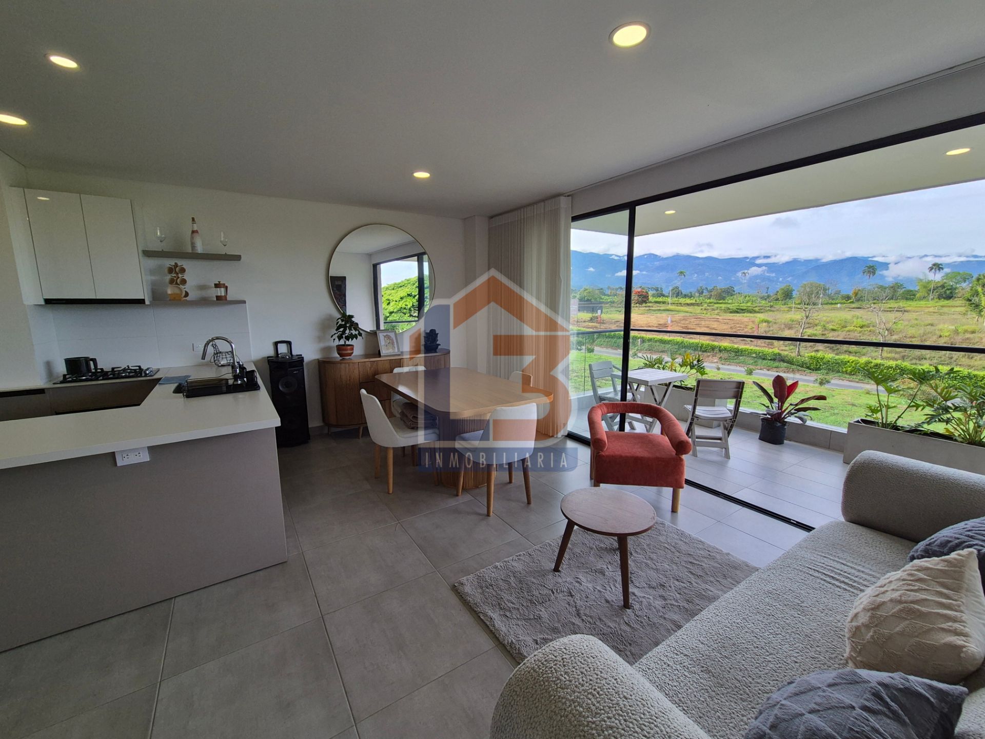 APARTASUITE VIA LA TEBAIDA (3).jpg