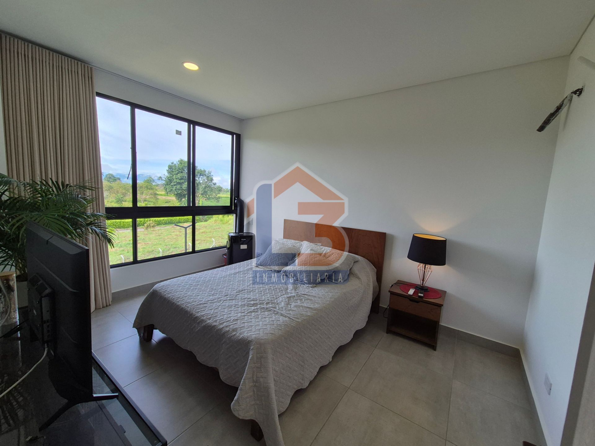 APARTASUITE VIA LA TEBAIDA (8).jpg