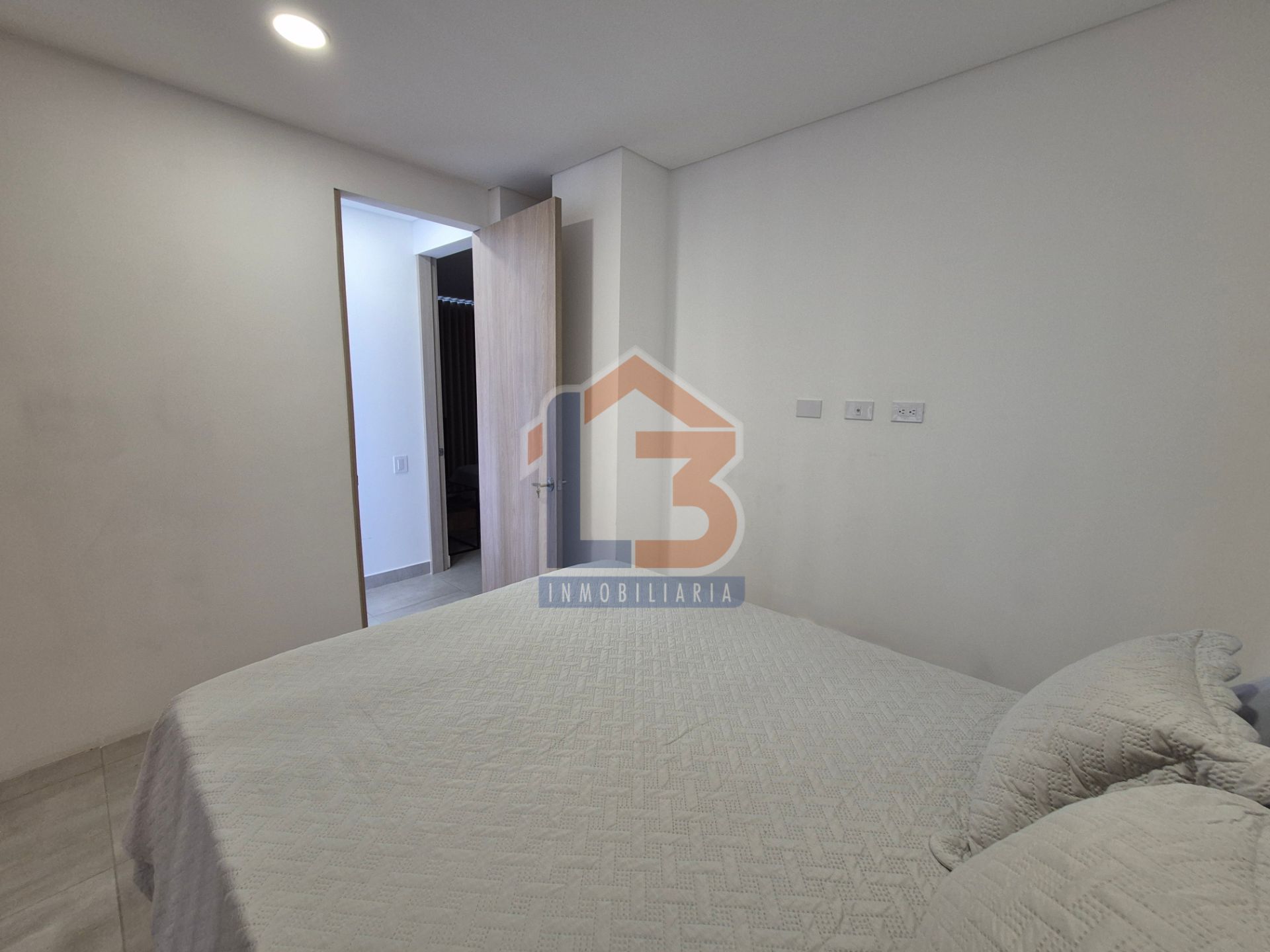 APARTASUITE VIA LA TEBAIDA (13).jpg