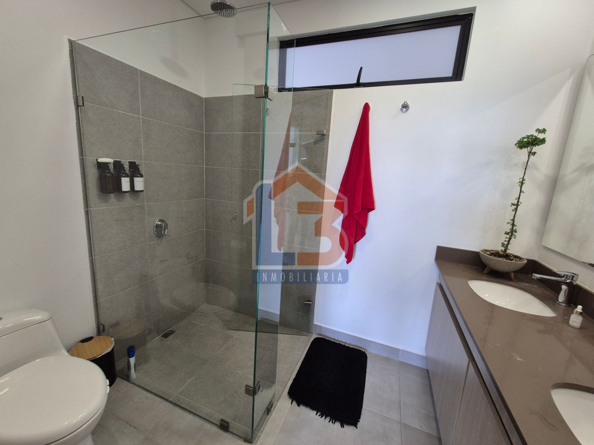 APARTASUITE VIA LA TEBAIDA (12).jpg