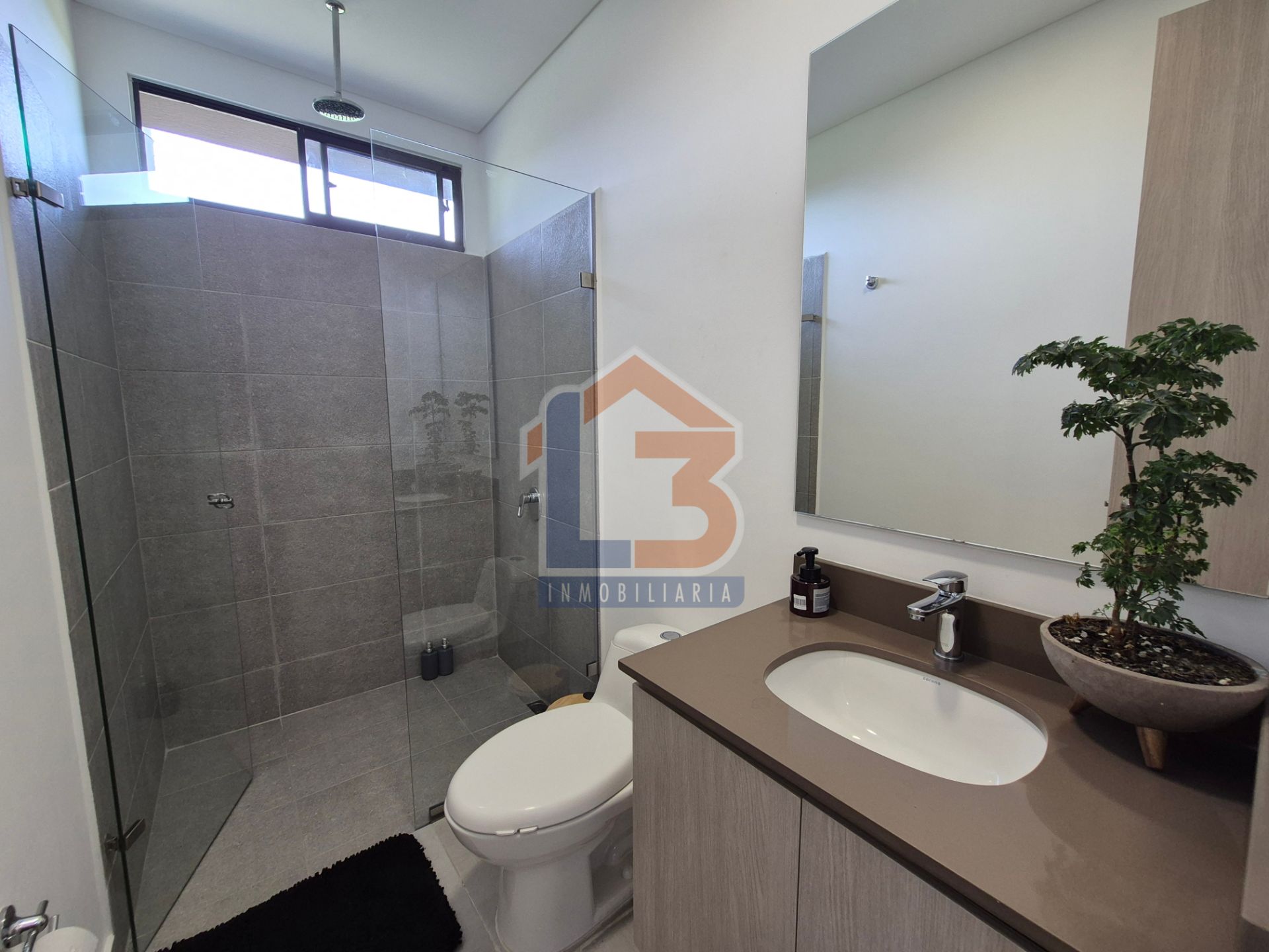 APARTASUITE VIA LA TEBAIDA (16).jpg