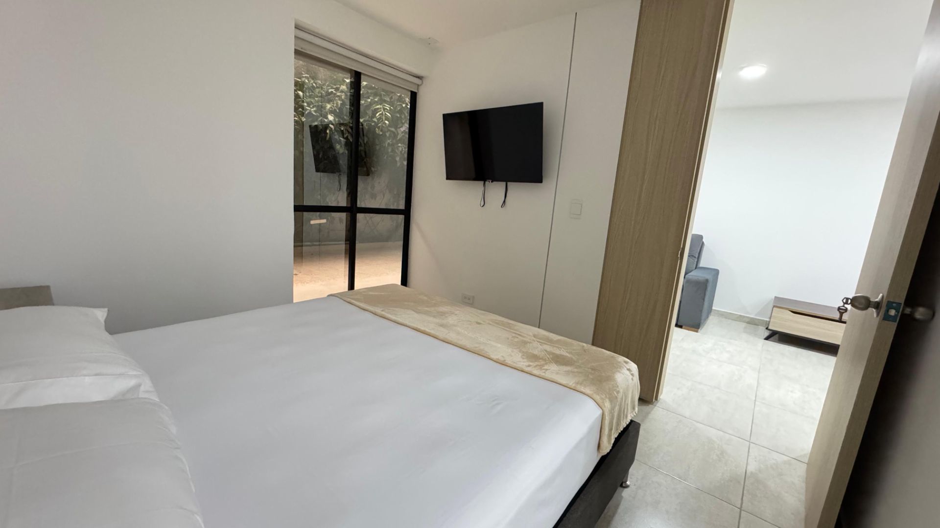 hermoso apartaestudio alquiler por noches av 19 (1).jpg