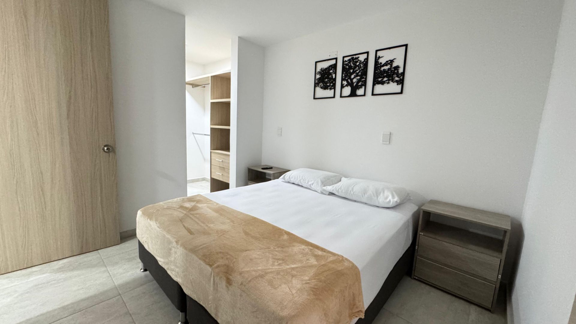 hermoso apartaestudio alquiler por noches av 19 (3).jpg