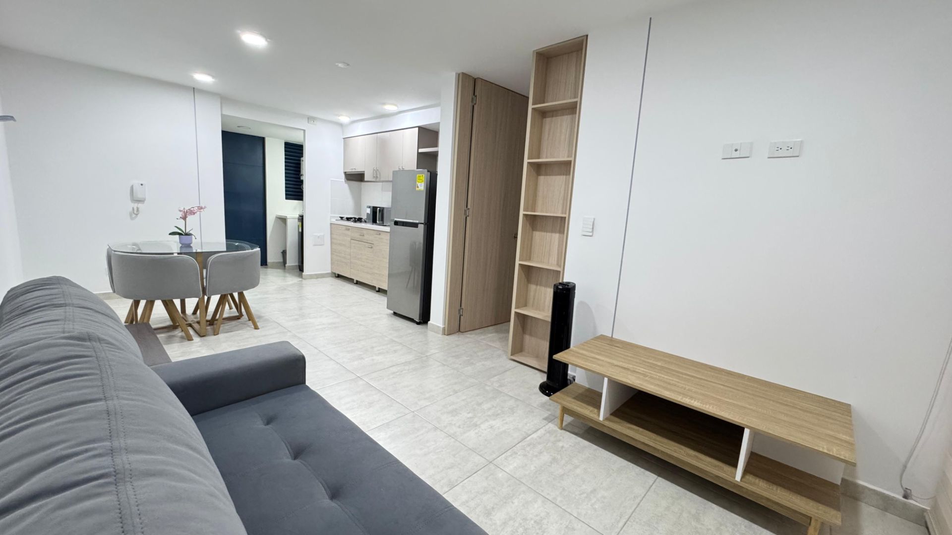 hermoso apartaestudio alquiler por noches av 19 (11).jpg