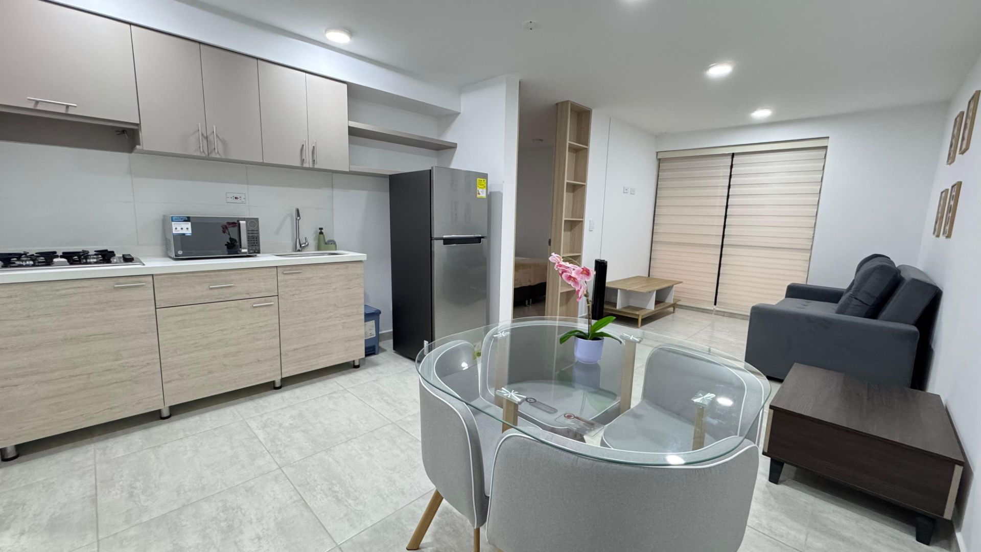 hermoso apartaestudio alquiler por noches av 19 (13).jpg