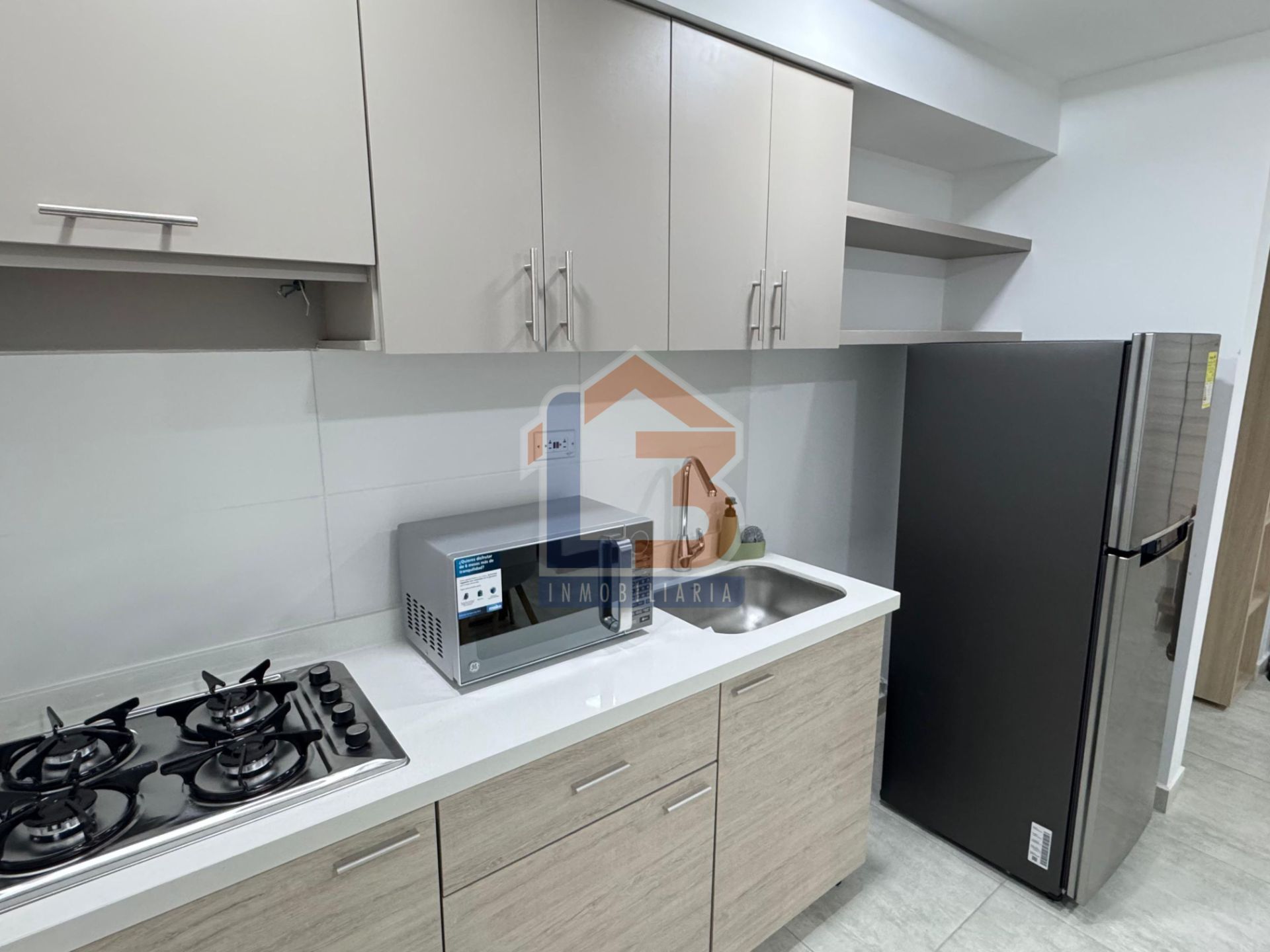 SE VENDE APARTAESTUDIO EN EL NORTE  (2).jpg