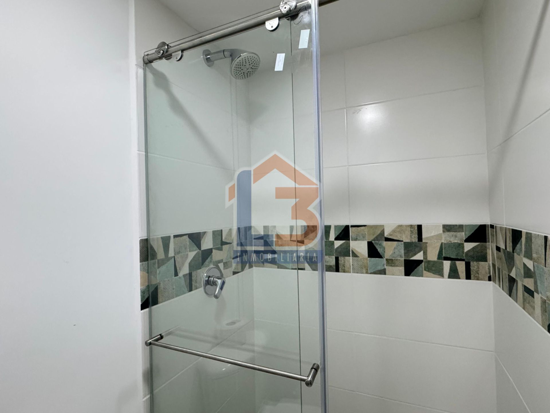 SE VENDE APARTAESTUDIO EN EL NORTE  (9).jpg