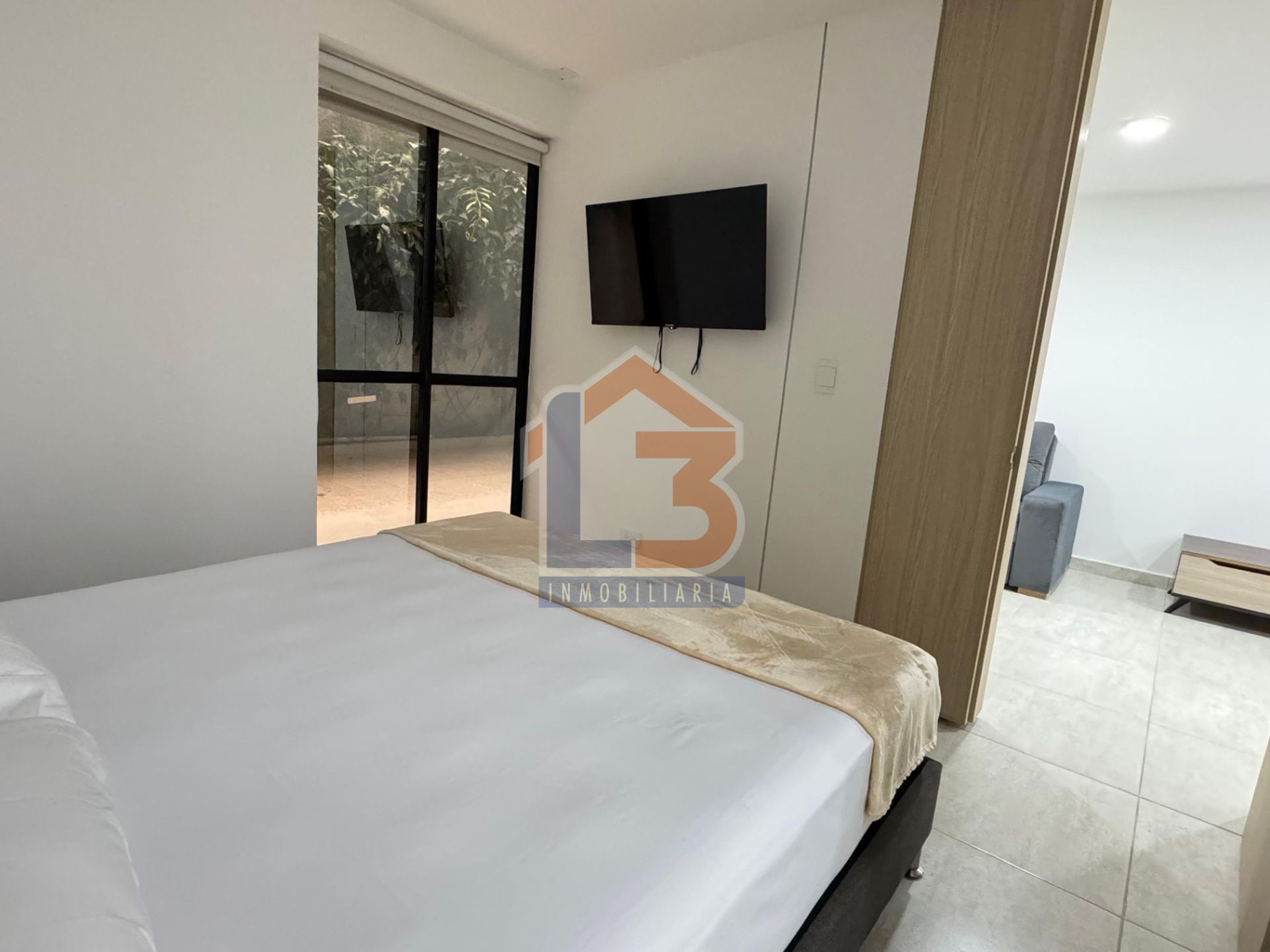 SE VENDE APARTAESTUDIO EN EL NORTE  (10).jpg