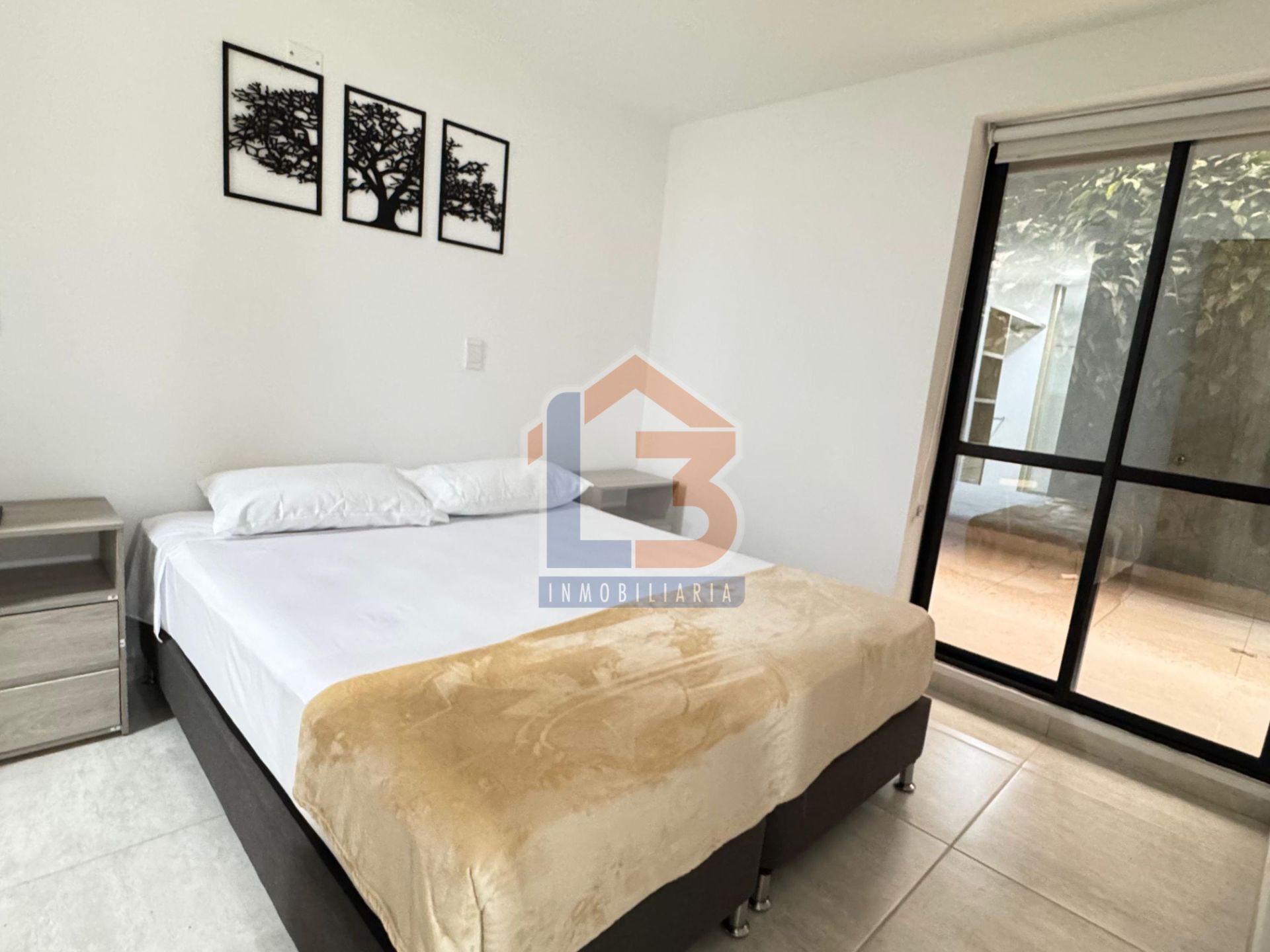 SE VENDE APARTAESTUDIO EN EL NORTE  (11).jpg