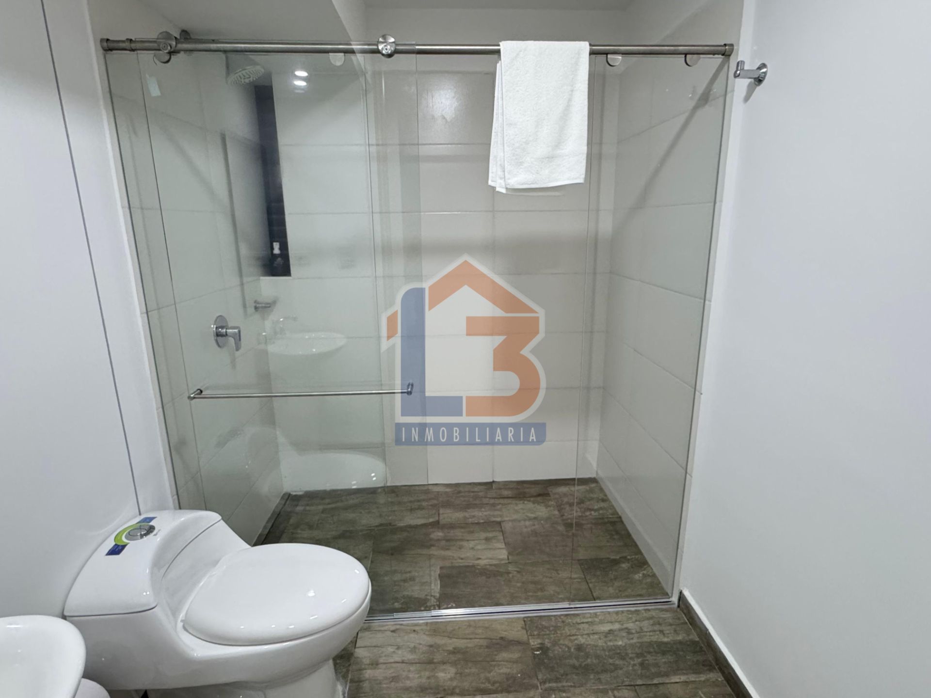 SE VENDE APARTAESTUDIO EN EL NORTE  (15).jpg