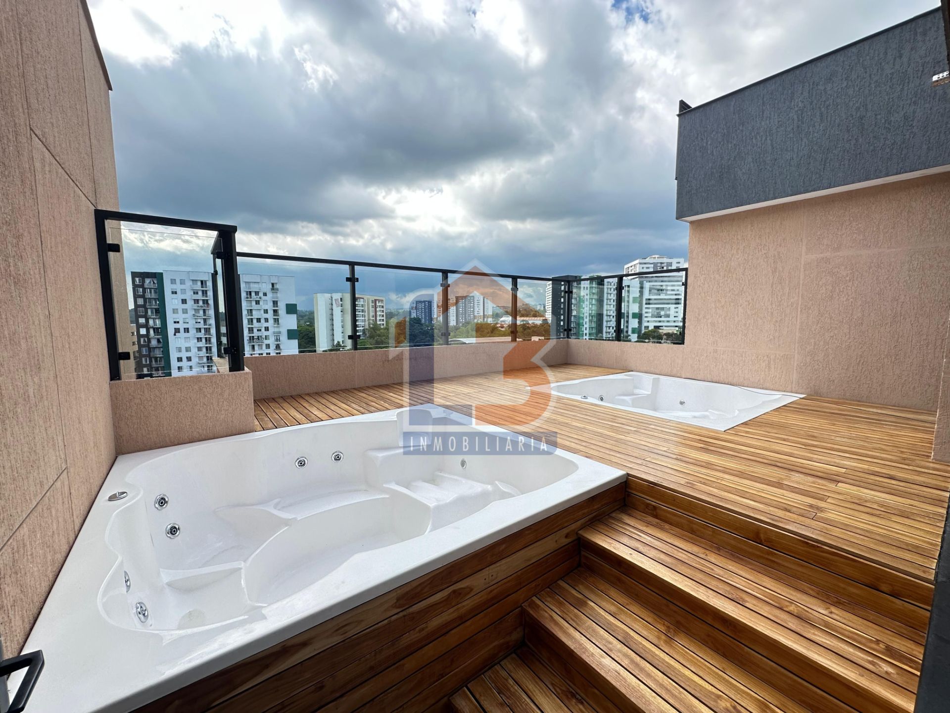 SE VENDE APARTAESTUDIO EN EL NORTE  (21).jpg