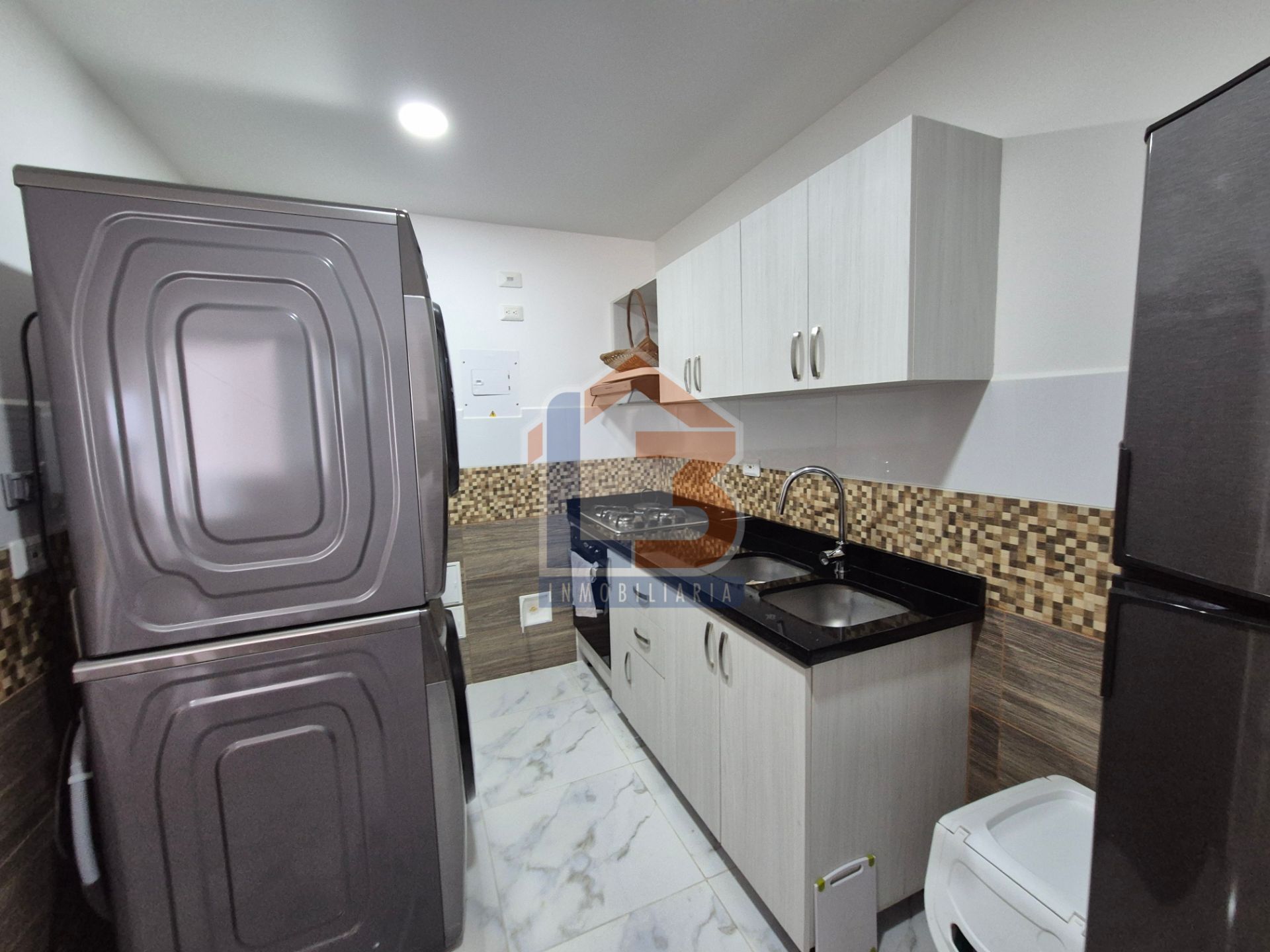 APTO ORO NEGRO  (17).jpg