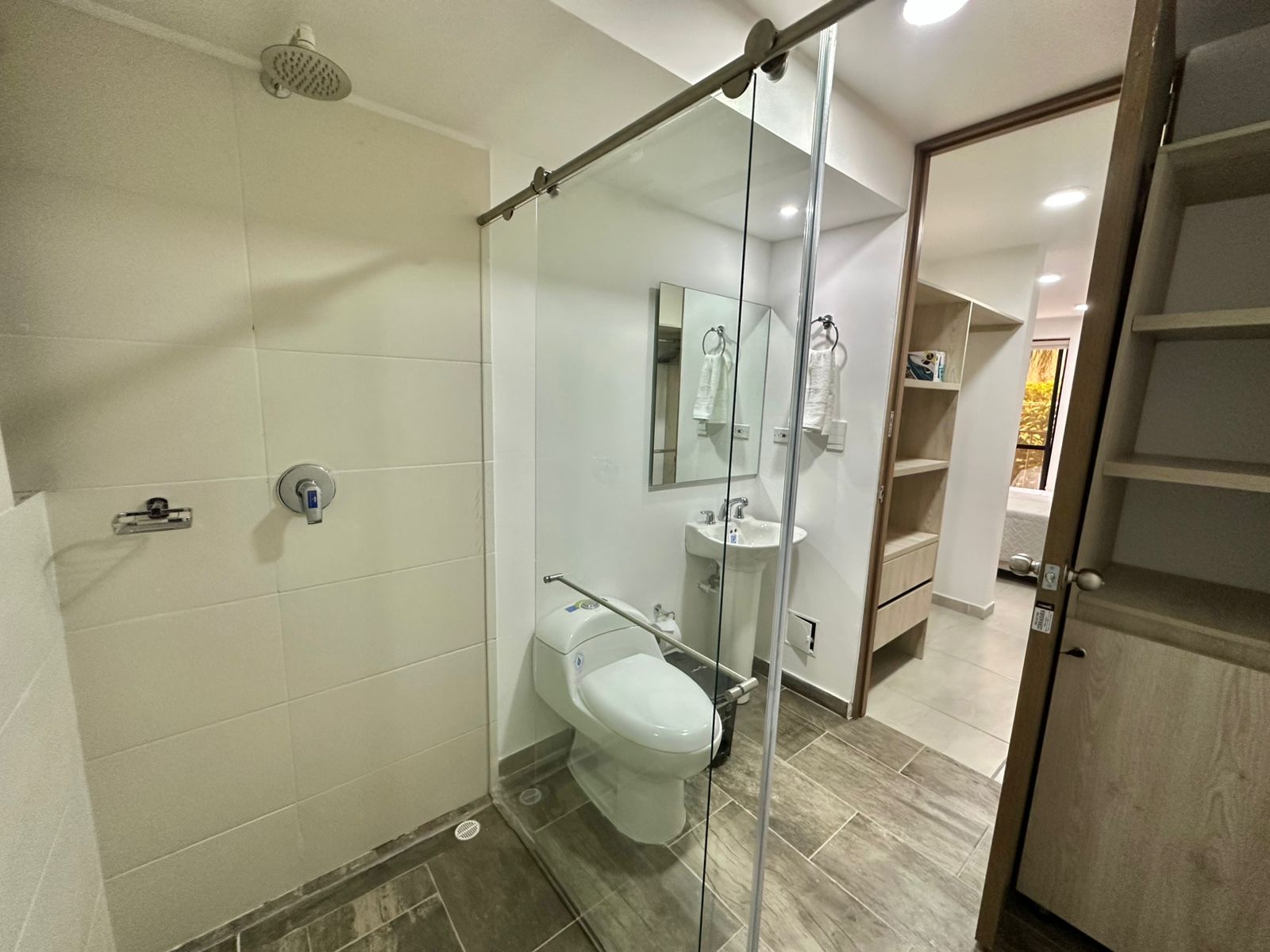 APARTAMENTO 201 HITO 18 (5).jpg