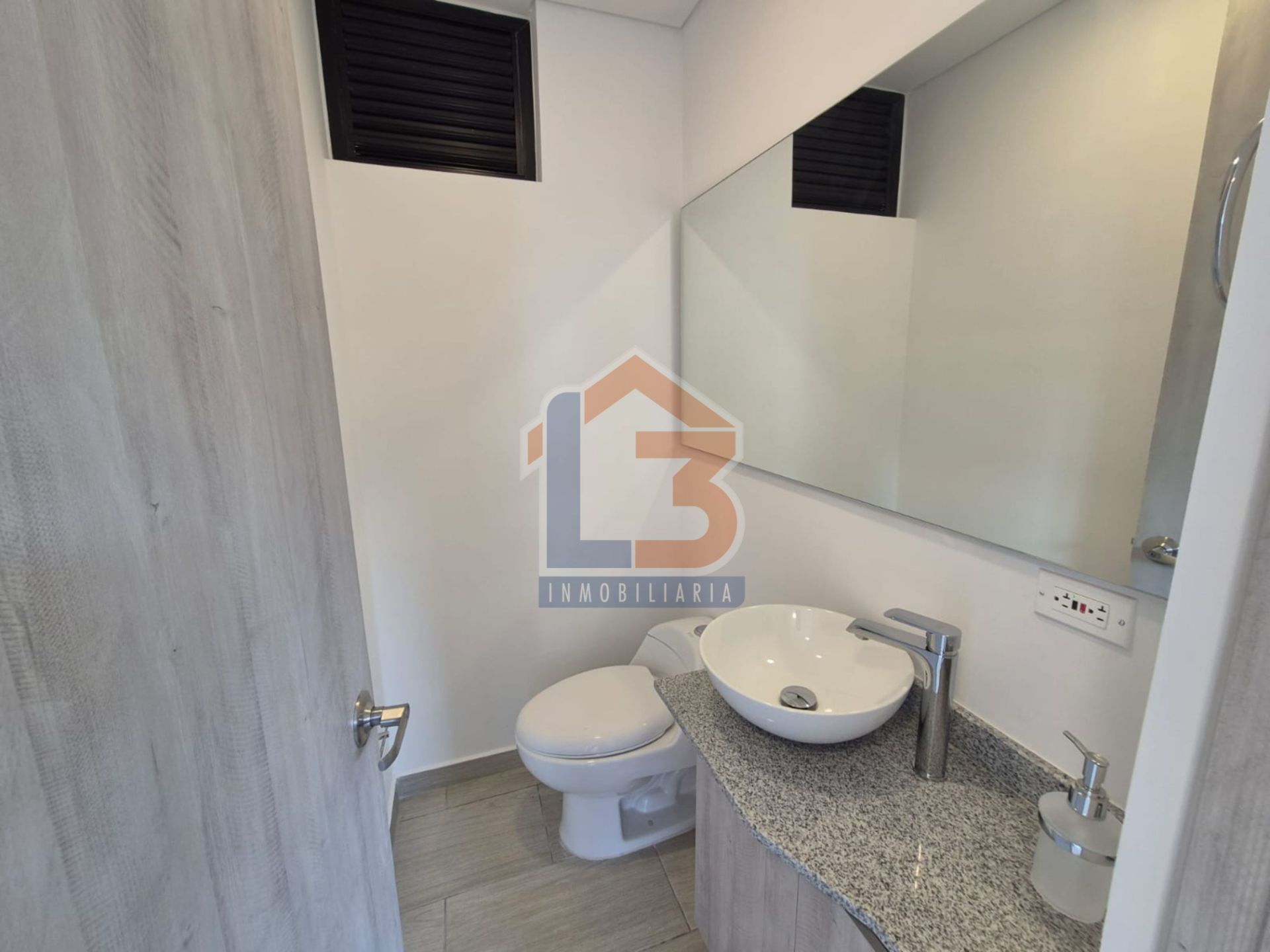 SE VENDE APTO EST. AMARA  (14).jpg